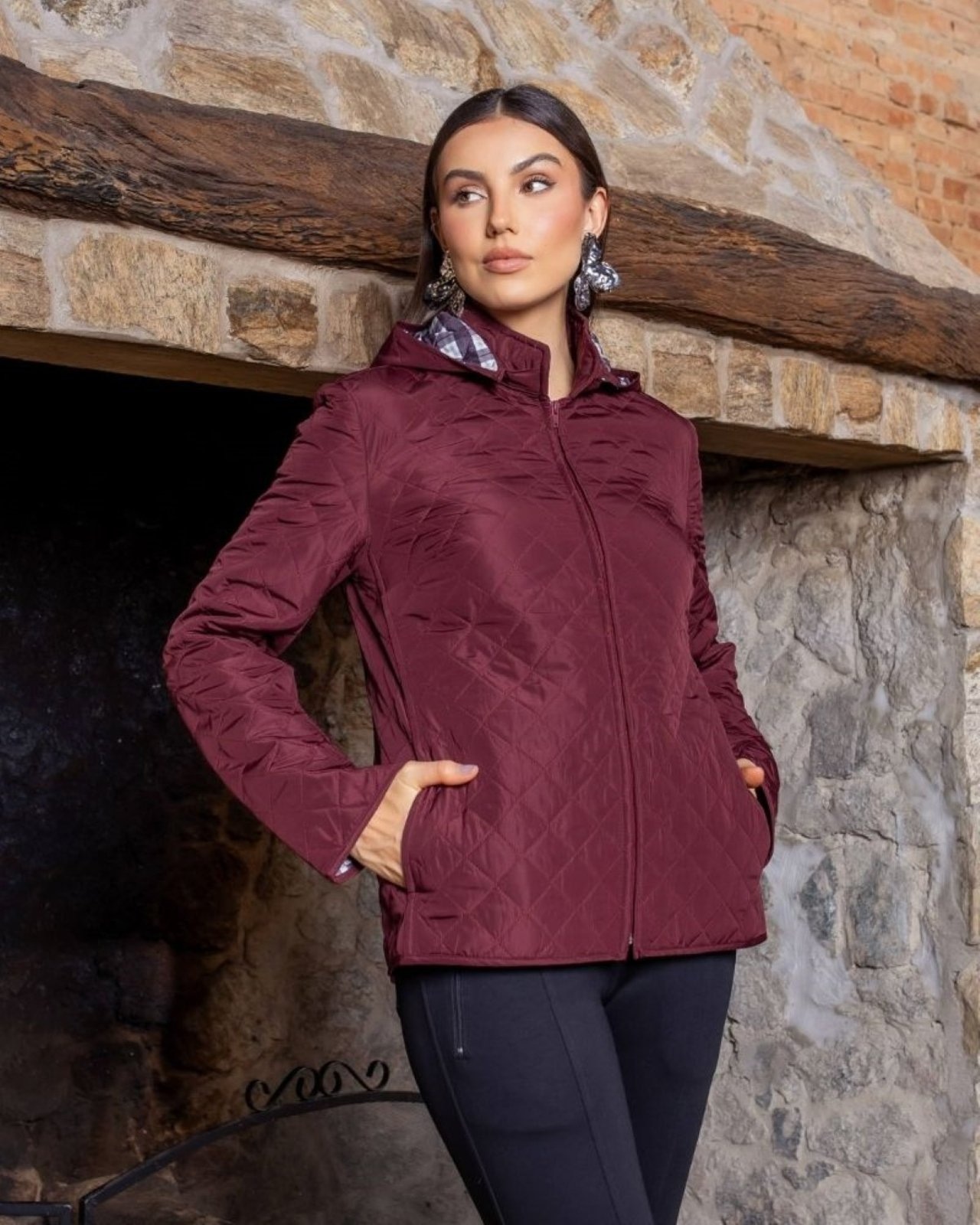 Imagem principal Jaqueta de matelasse c/ capuz removivel Jasmin POLLEN vinho