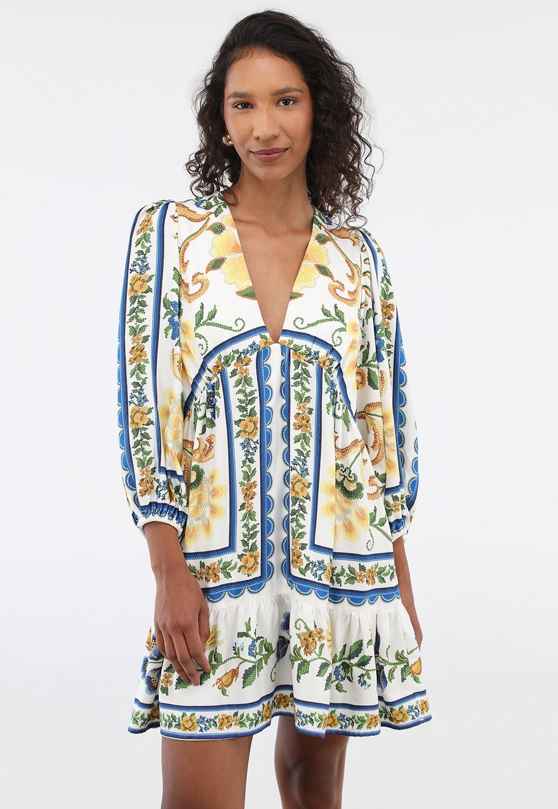 Imagem principal Vestido Feminino FARM Curto Manga Longa Estampa Floral FARM branco