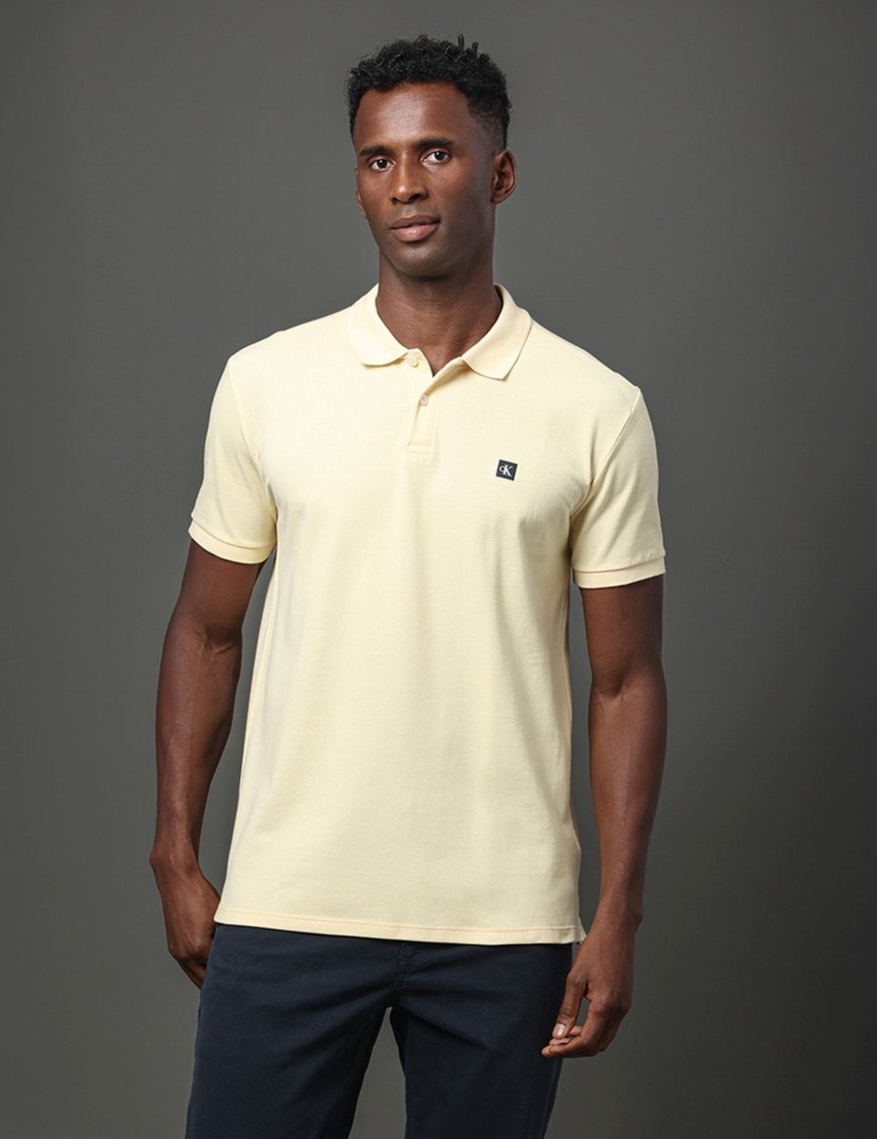 Imagem principal Polo Masculina Premium Calvin Klein Jeans Manteiga Calvin Klein Jeans amarelo