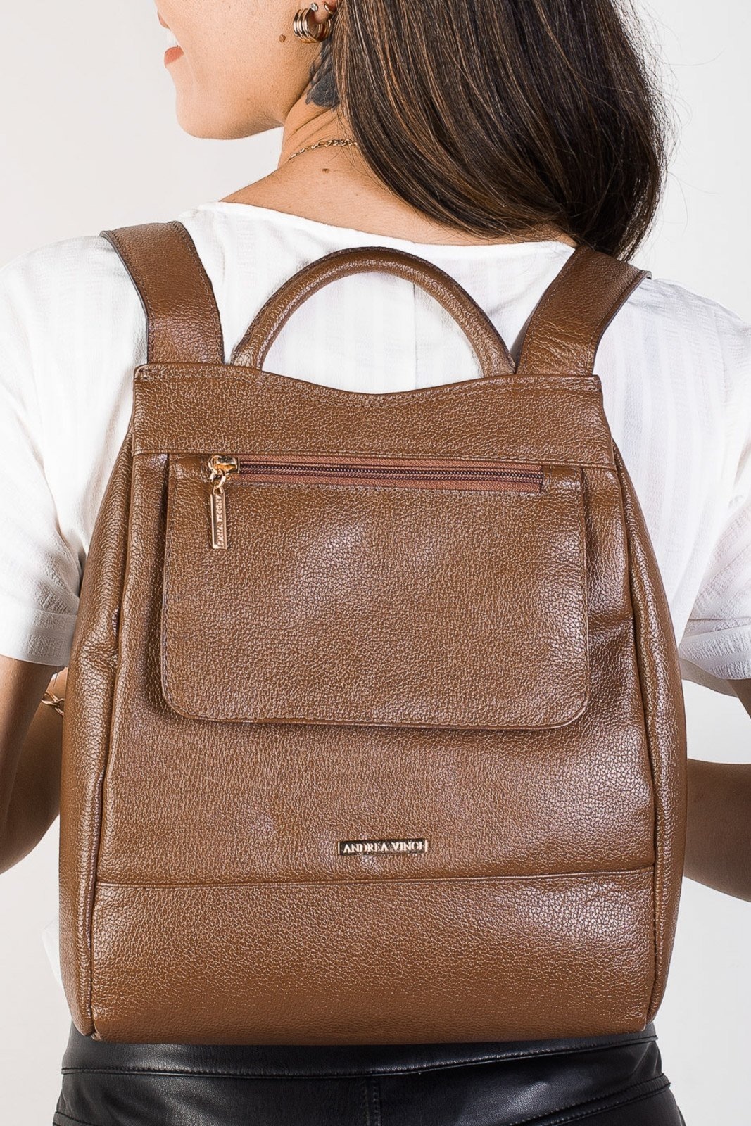 Imagem principal Mochila pequena antifurto couro liso Susan - Whisky Andrea Vinci azul