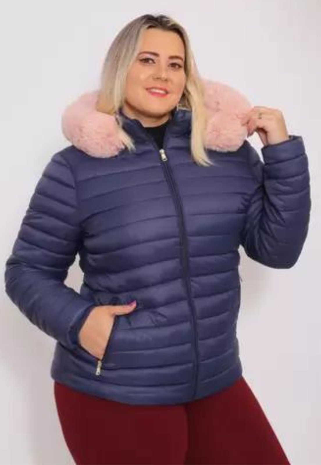 Imagem principal Jaqueta Plus Size para Inverno Bobojaco Nylon Capuz Removível com Rosa Cia do Vestido azul