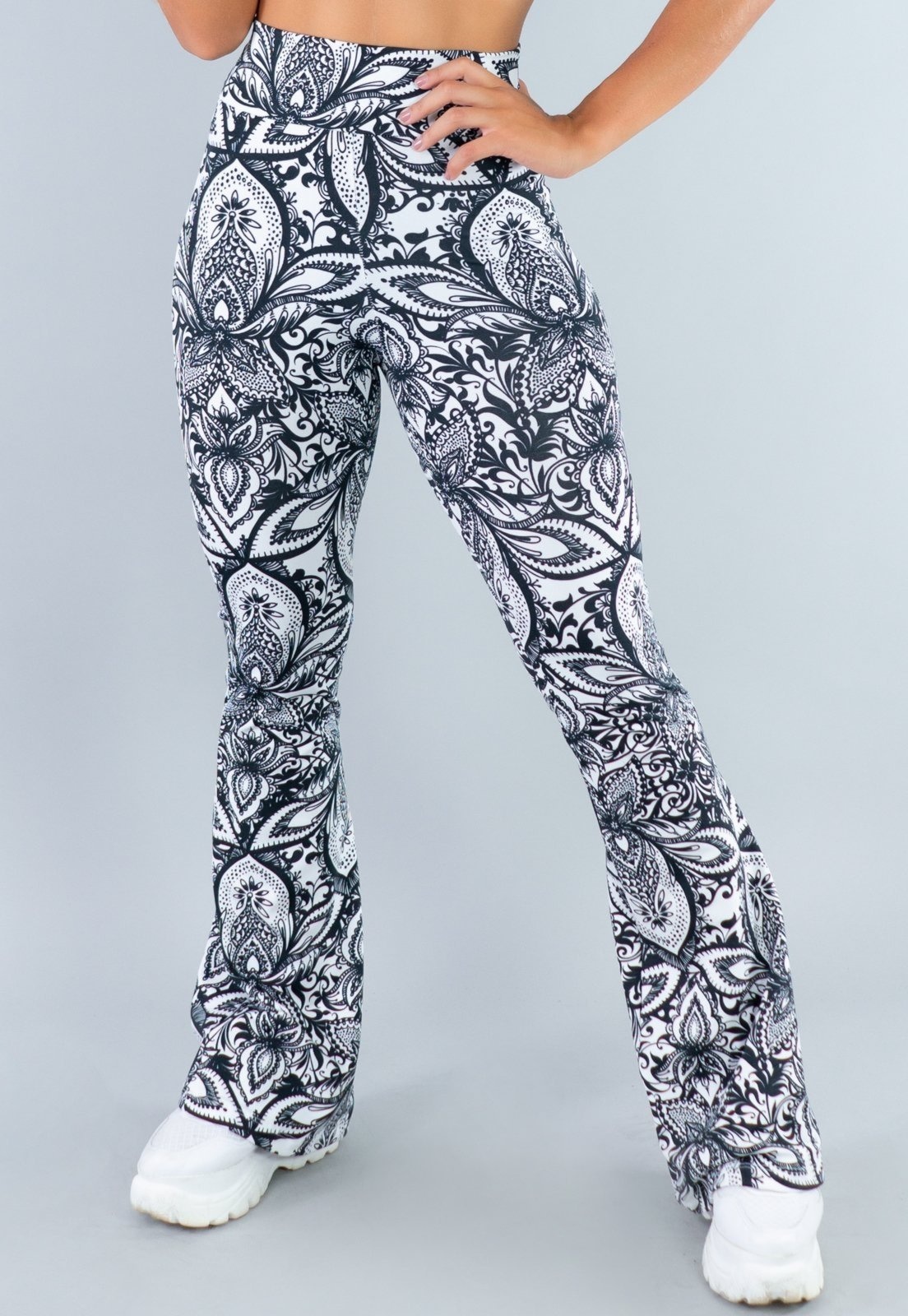 Imagem principal Calça Flare MVB Modas Feminina Pantalona Suplex Lisa Mandala Mvb Modas branco/estampado/multicolorido/preto