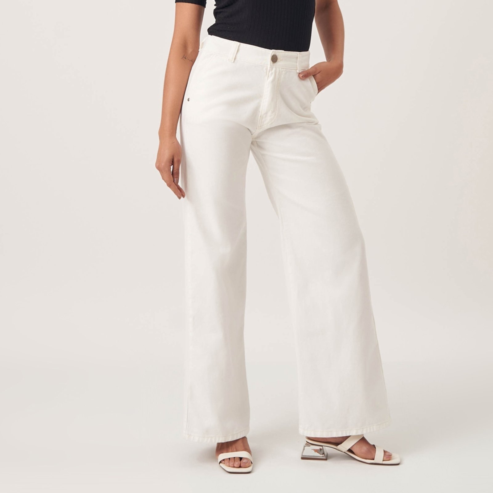 Imagem principal Calça Jeans Color Wide Leg Elástico no Cós Branco Cru Bloom nude