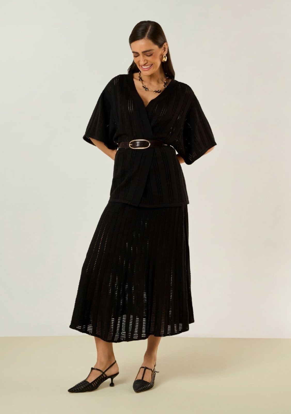 Imagem principal Saia Maria Valentina Evasê Baixa Midi Maria Valentina preto