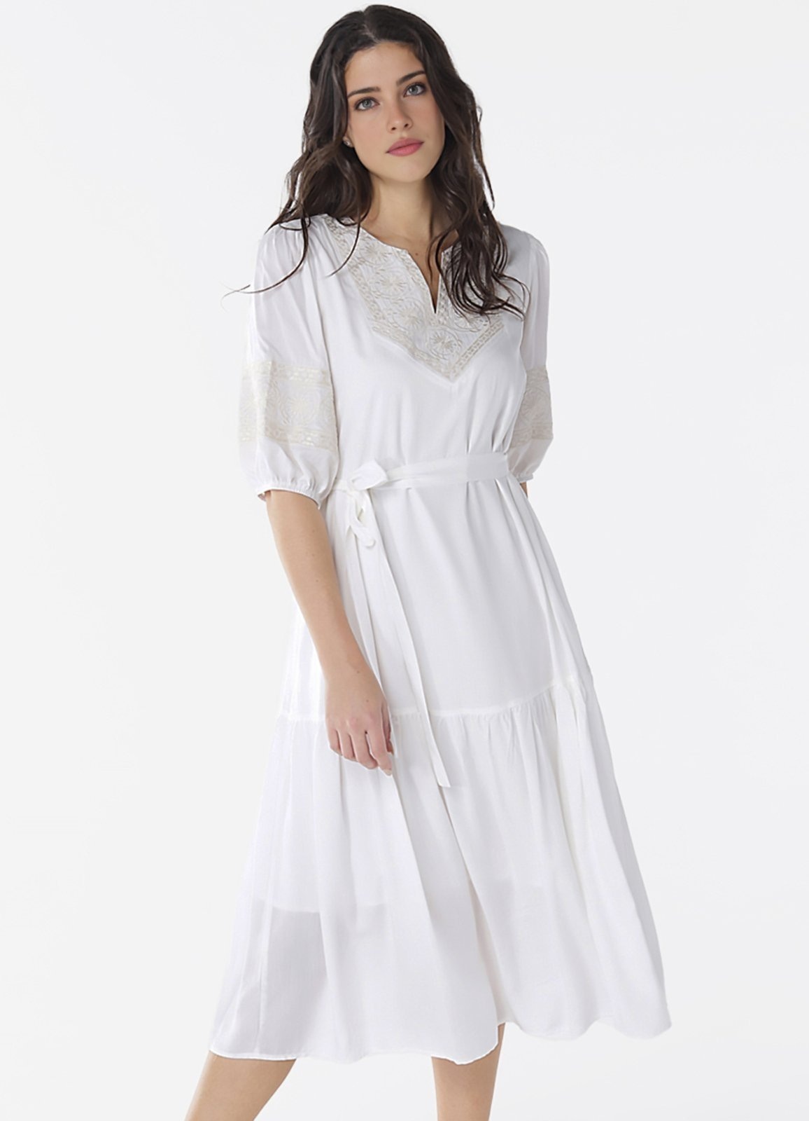 Imagem principal Vestido Midi Bordado Sob com Mangas Forrado SOB branco
