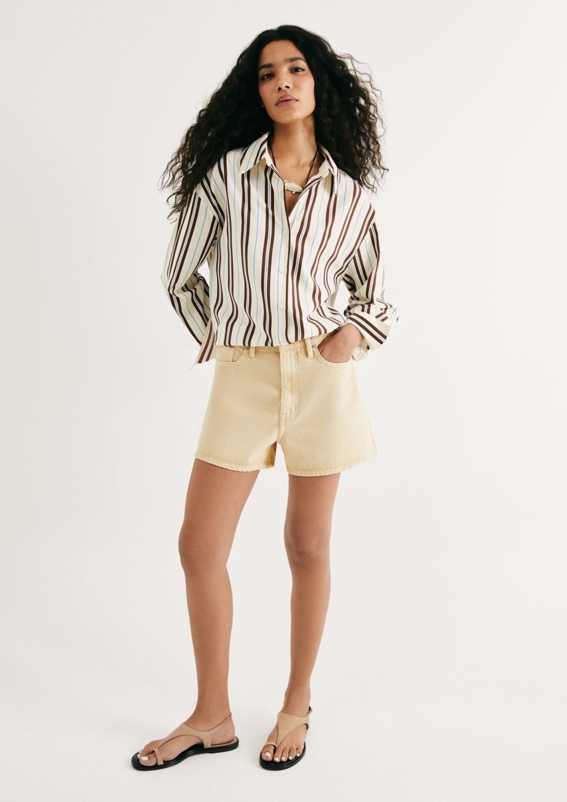 Imagem principal Shorts Feminino Cintura Média Em Sarja Hering off-white