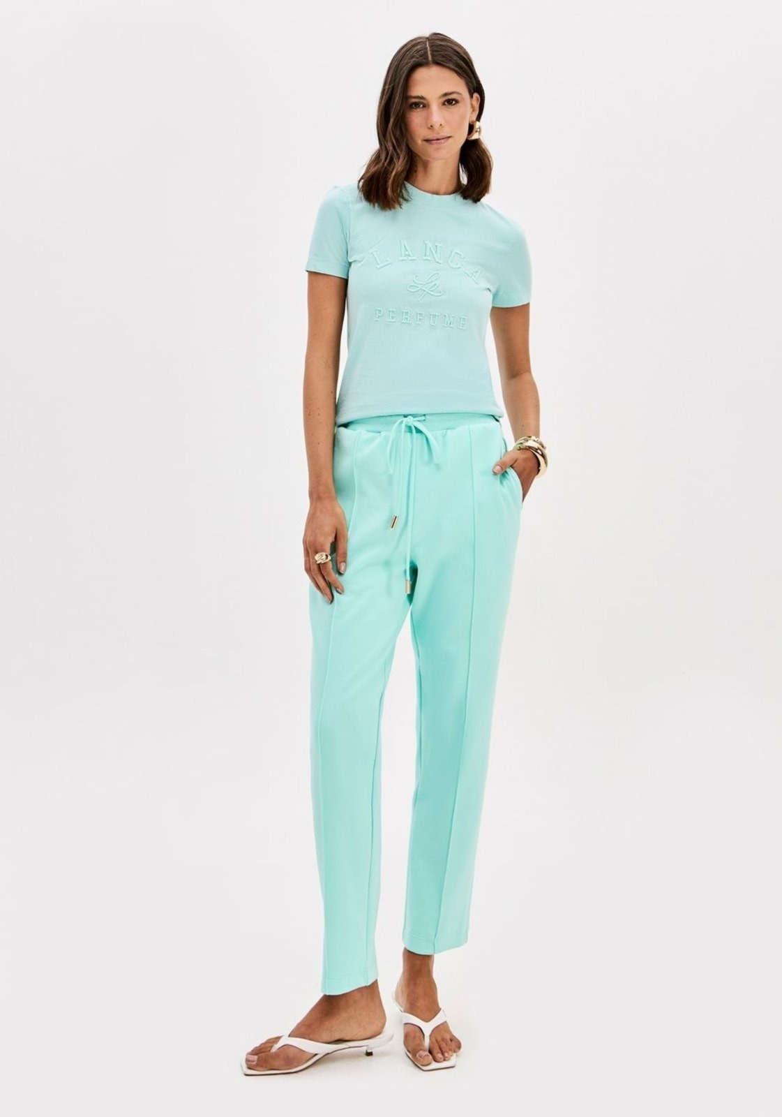 Imagem principal Calça Carrot De Moletom Cintura Alta Lança Perfume azul