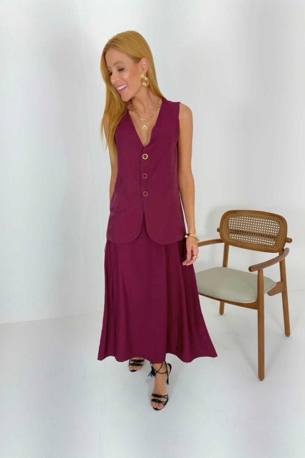 Imagem principal Saia Vanibele Midi Cereja Vanibele vinho