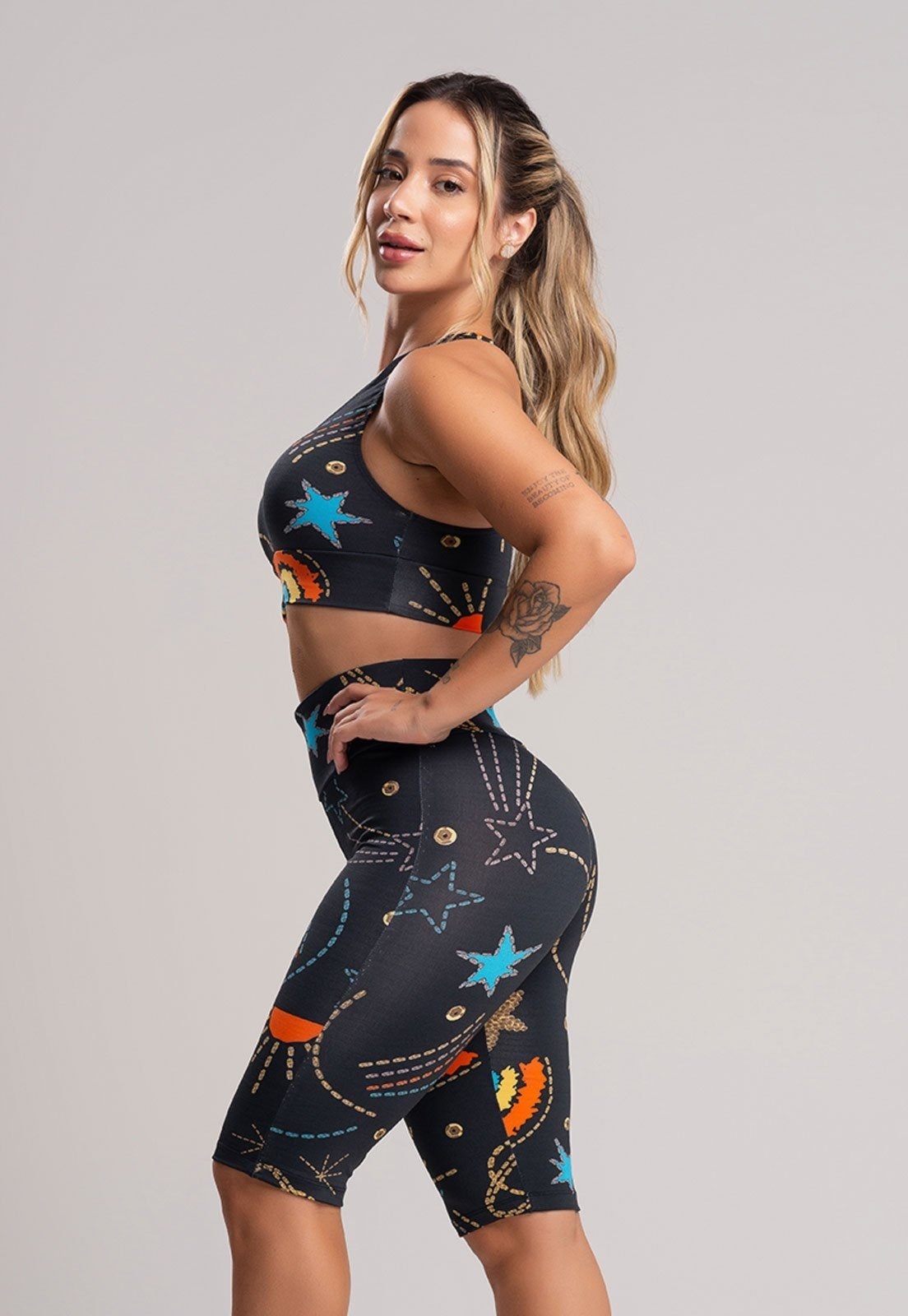 Imagem principal Bermuda MVB Modas Ciclista Fitness Suplex Estampada Cosmic Mvb Modas estampado/laranja/multicolorido/preto