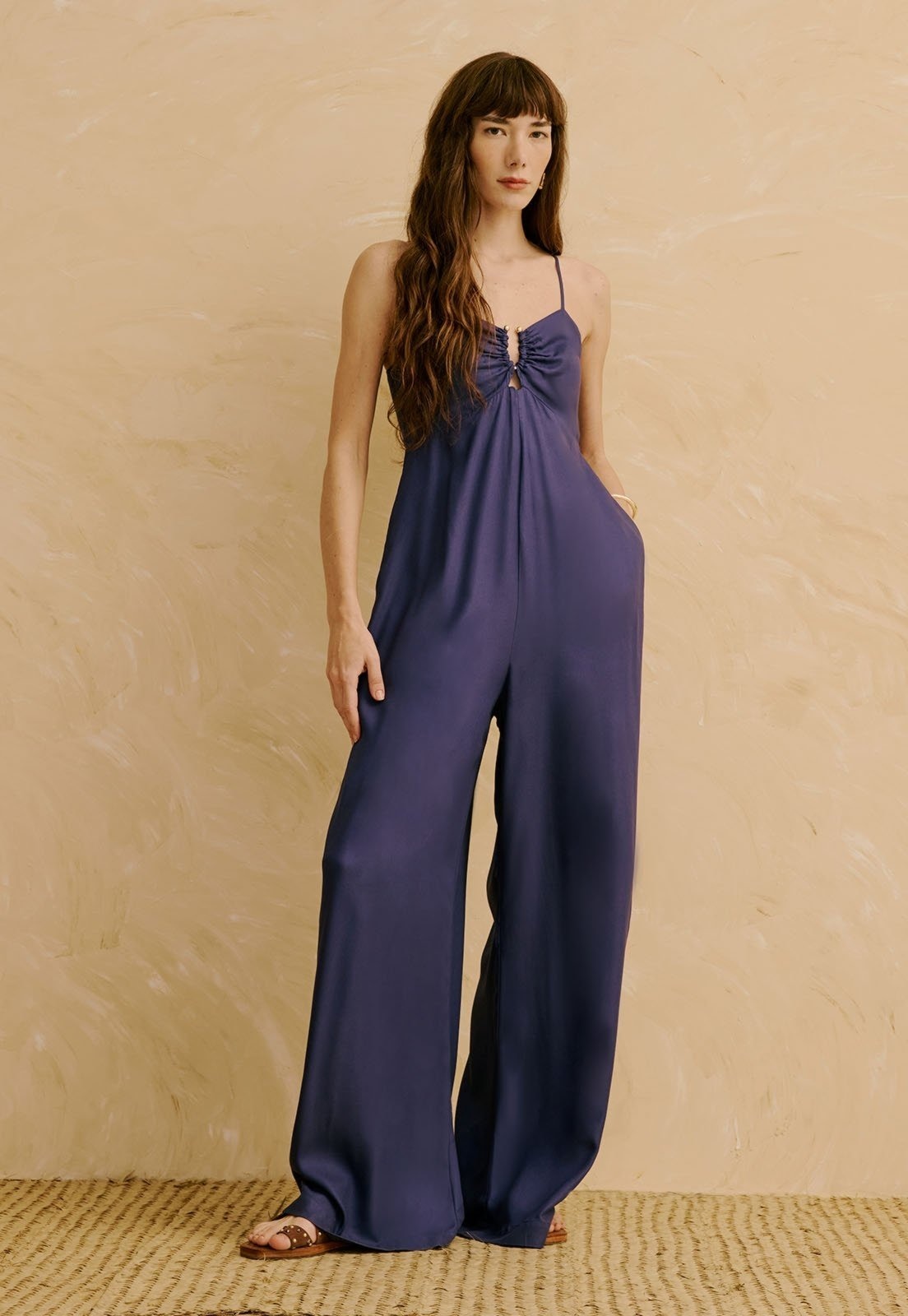 Imagem principal Macacão Liso com Detalhe de Argola no Busto CaCay azul