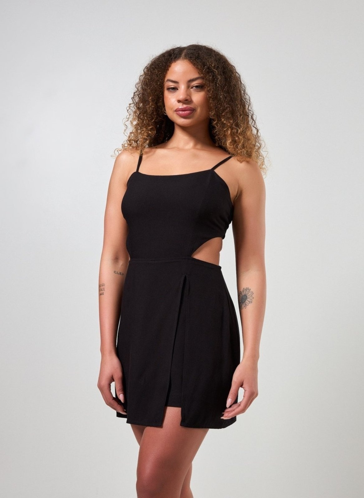 Imagem principal Vestido Macaquinho Curto Com Fenda Youcom multicolorido