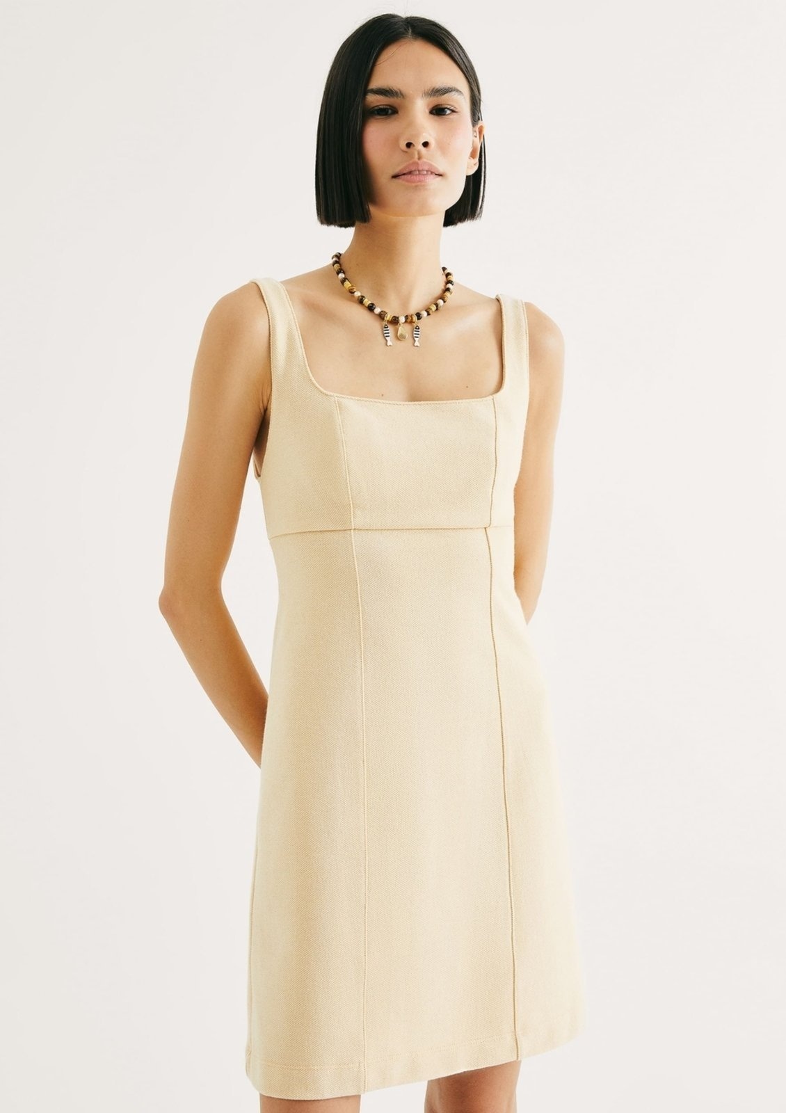 Imagem principal Vestido Curto Slim Em Piquet Hering amarelo