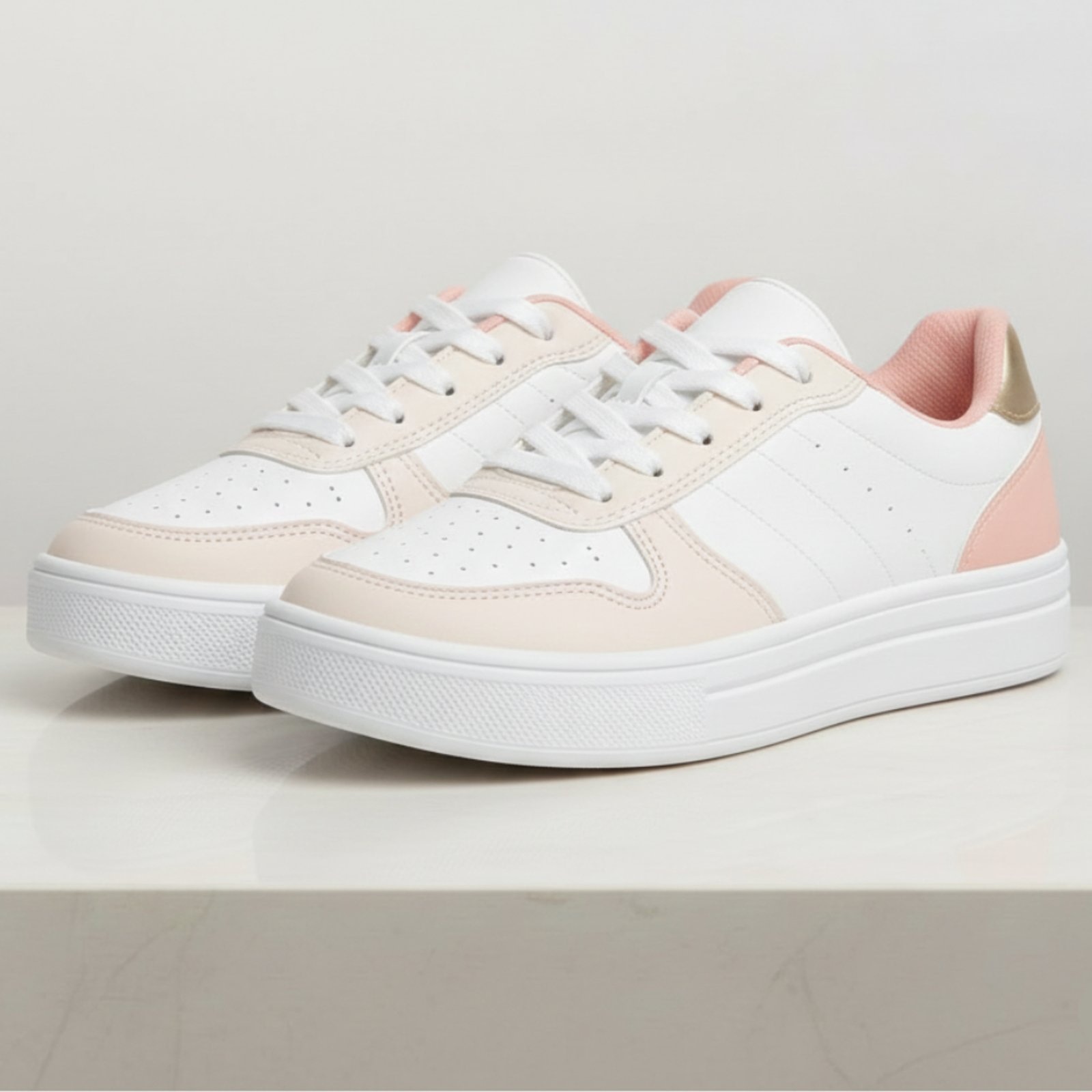 Imagem principal Tênis Sneakers Feminino Casual Lifestyle Liso Confortável Bicolor Sapatofran branco/dourado/rosê