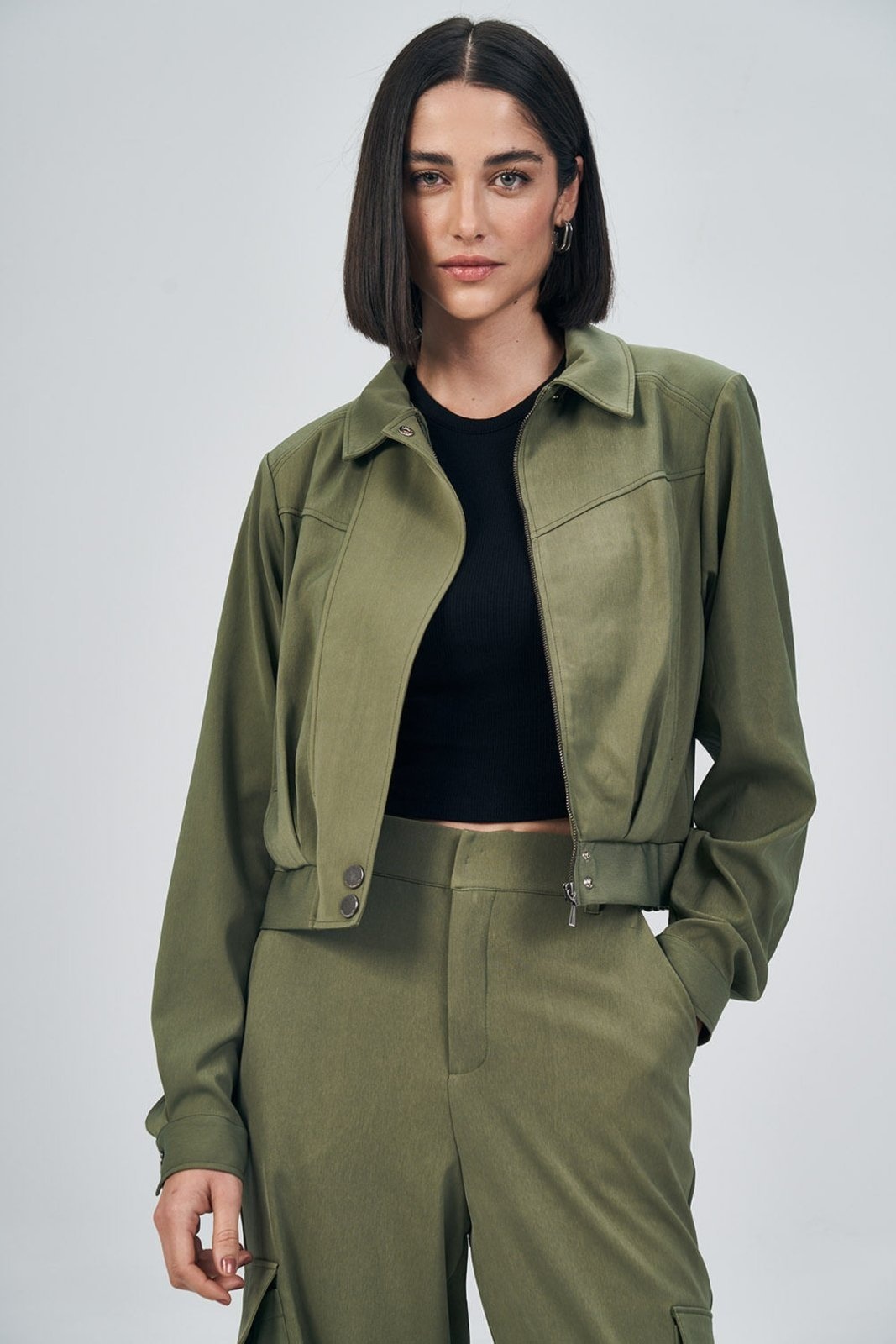 Imagem principal Jaqueta Cropped Fashion Feminina Acostamento ACT FEMININO verde oliva