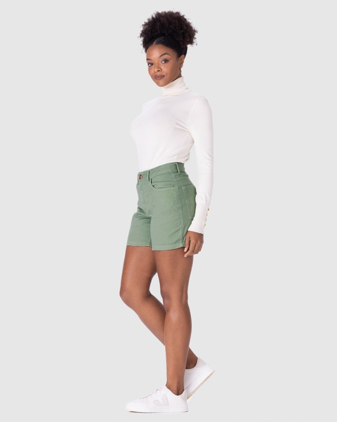 Imagem principal Bermuda Feminina Comfort Em Sarja Com Elastano Malwee verde