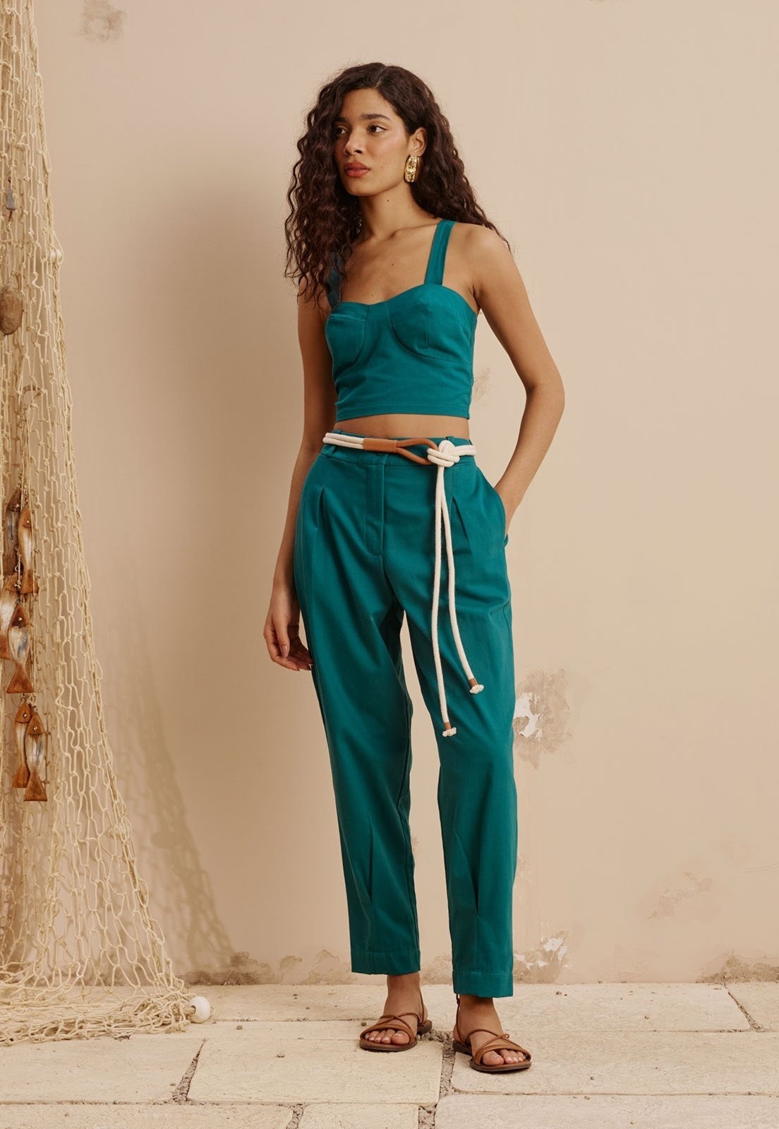 Imagem principal Calça Cenoura Botão Descolado CaCay verde militar