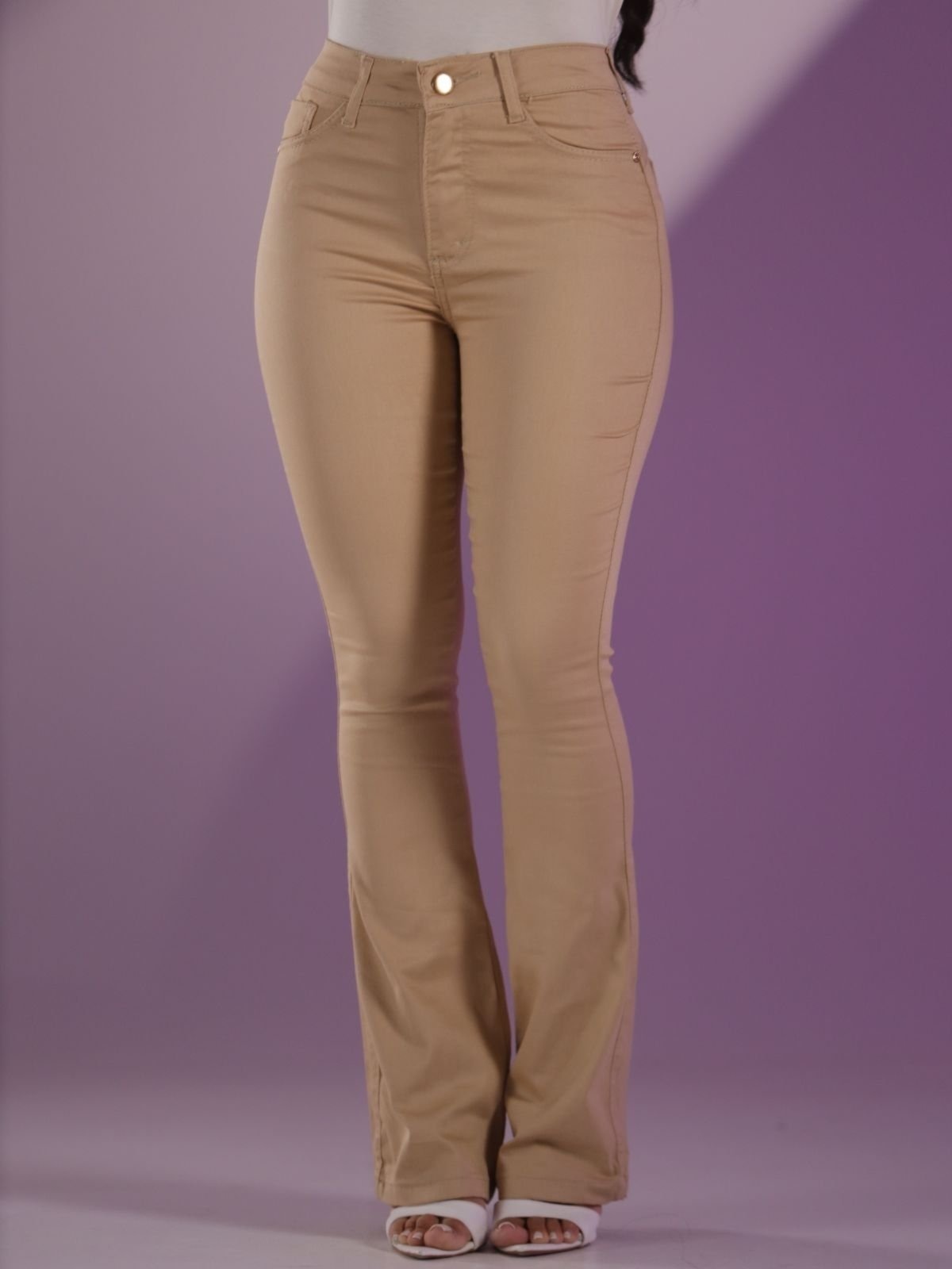 Imagem principal Calça Donna De Paula Flare Boca De Sino Cintura Alta Empina Bumbum Donna de Paula bege