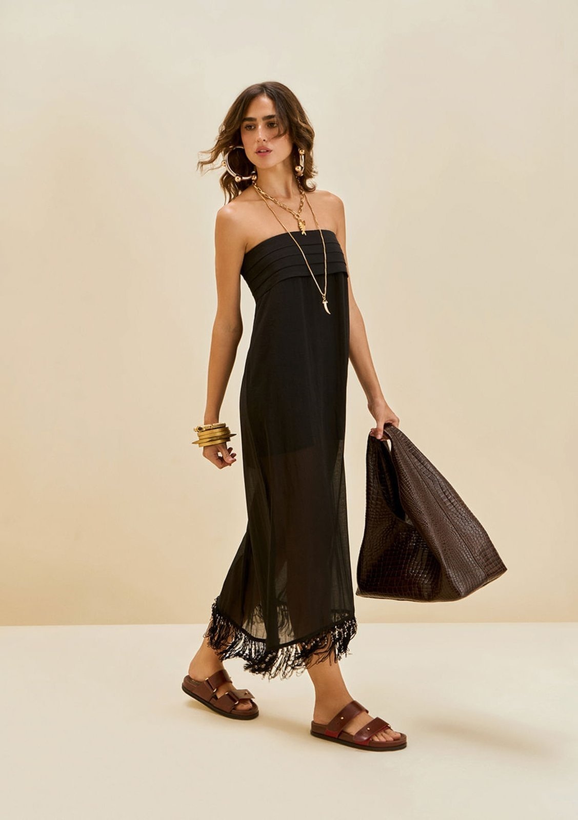 Imagem principal Vestido Morena Rosa Solto Decote Reto Sem Manga Midi Preto Morena Rosa preto rosa