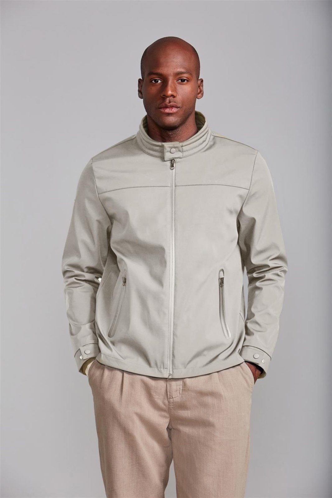 Imagem principal HIGHSTIL Jaqueta Corta Vento Areia HIGHSTIL bege