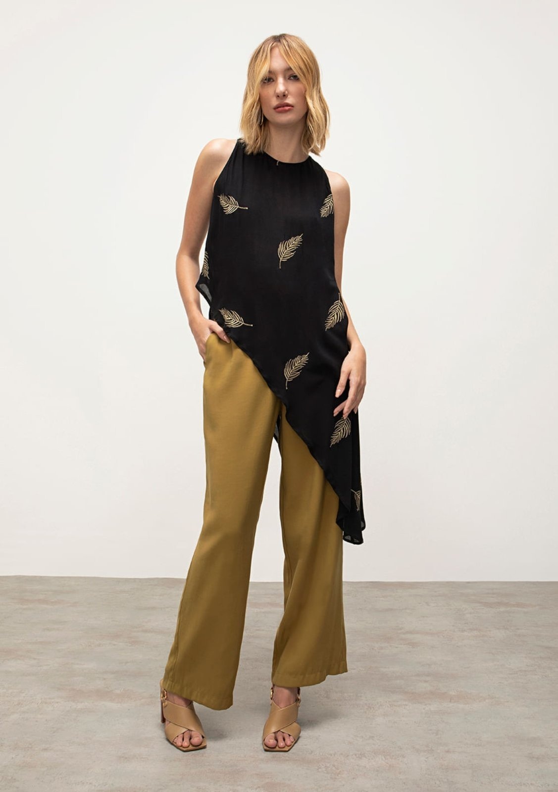 Imagem principal Calça Iódice Reta Cós Alto Detalhe Passante IÓDICE verde