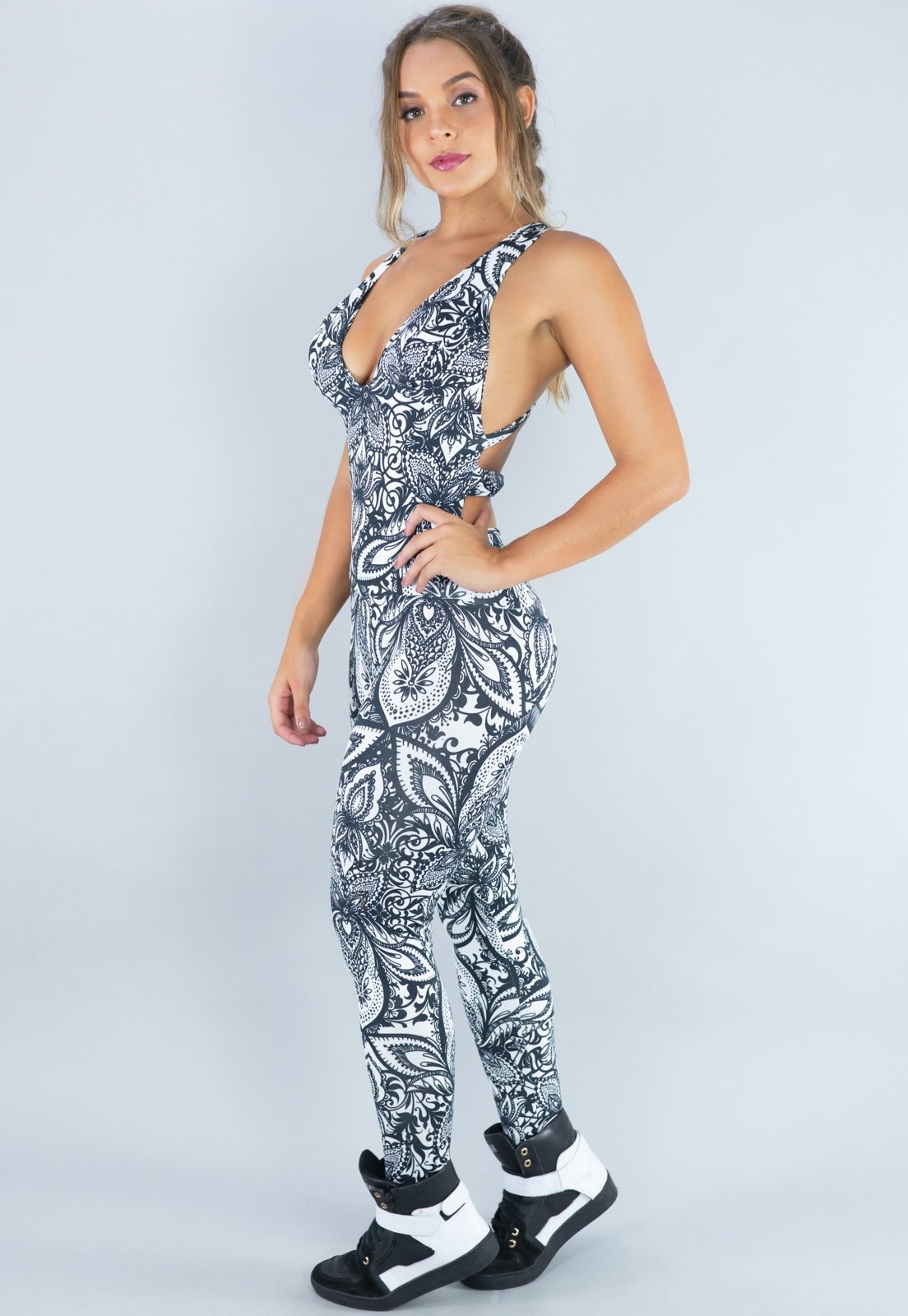 Imagem principal Macacão Longo MVB Modas Bojo Fitness Suplex Mandala Mvb Modas branco/estampado/multicolorido/preto