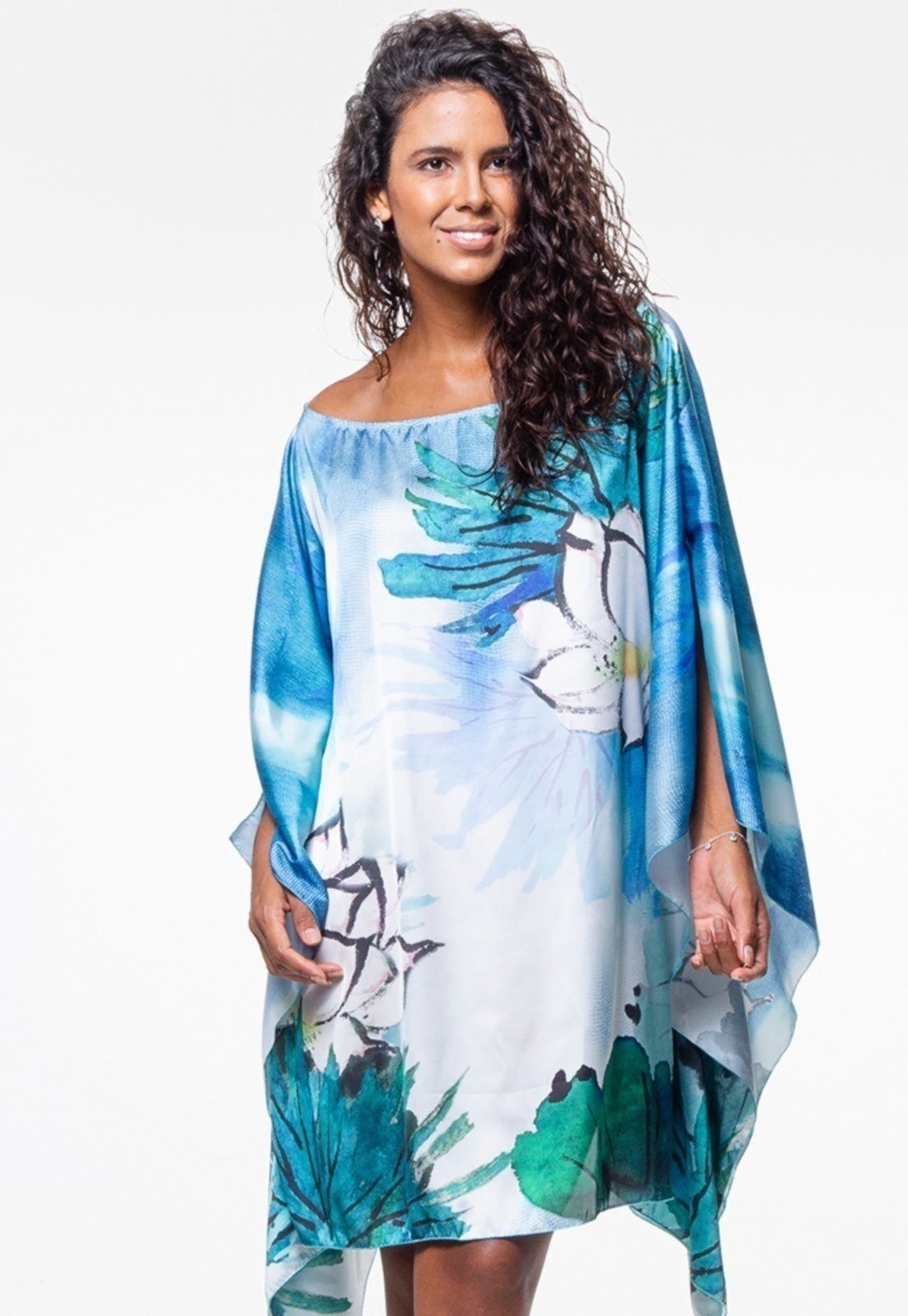 Imagem principal Vestido Kaftan Curto Cetim Crepe Estampado EXCLUSIVO Flor Lotus Aquarelado Verde 101 Resort Wear azul/verde azul
