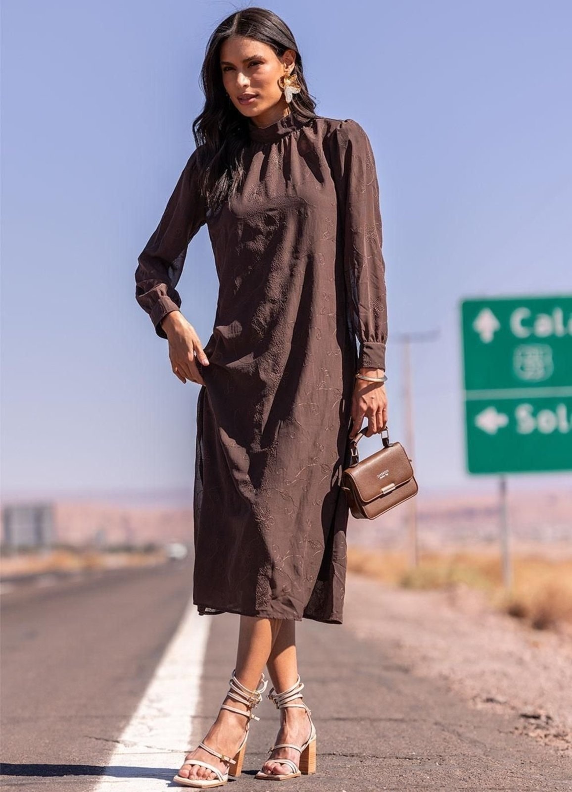 Imagem principal Vestido Feminino Bordado Em Chiffon Quintess Quintess marrom