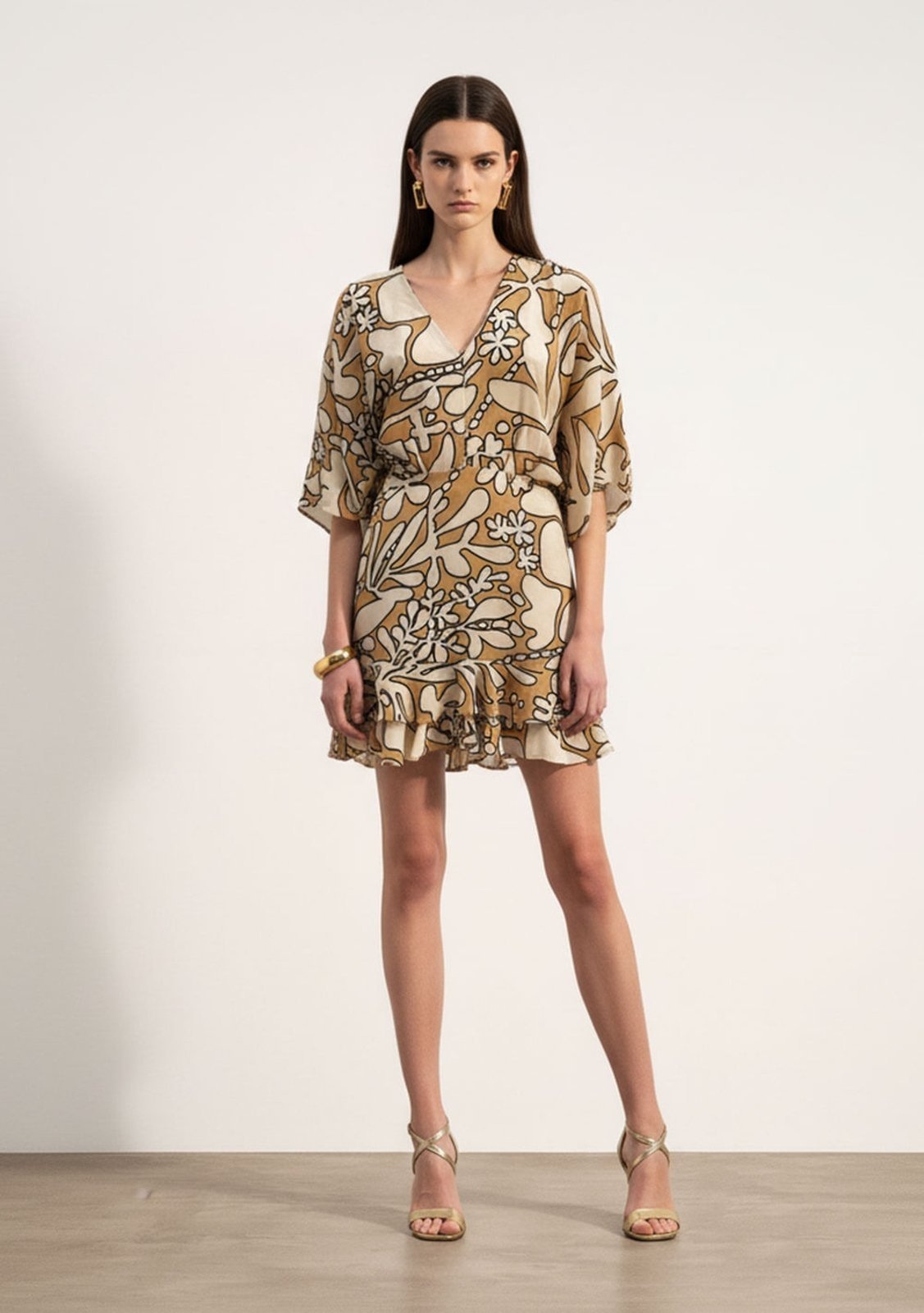 Imagem principal Vestido Iódice Solto Decote V Manga Curta Curto IÓDICE amarelo