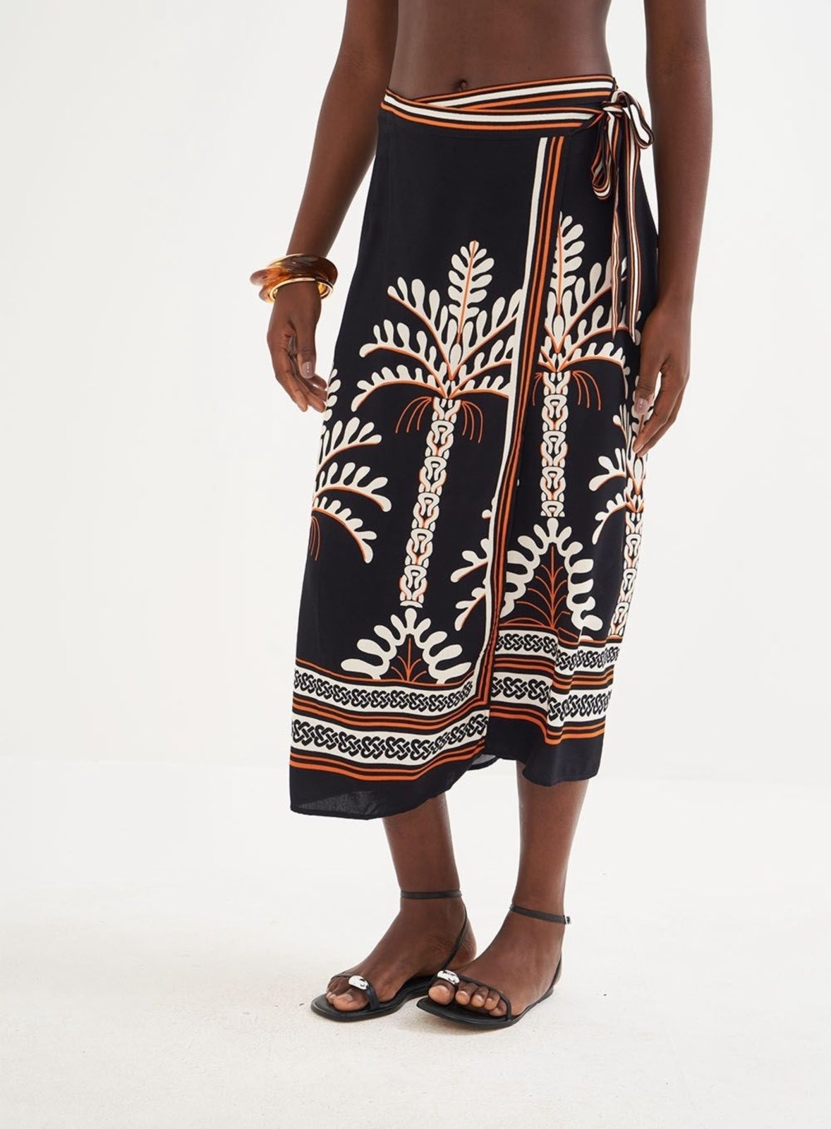 Imagem principal Saia Midi Estampada Com Transpasse Colcci Colcci preto