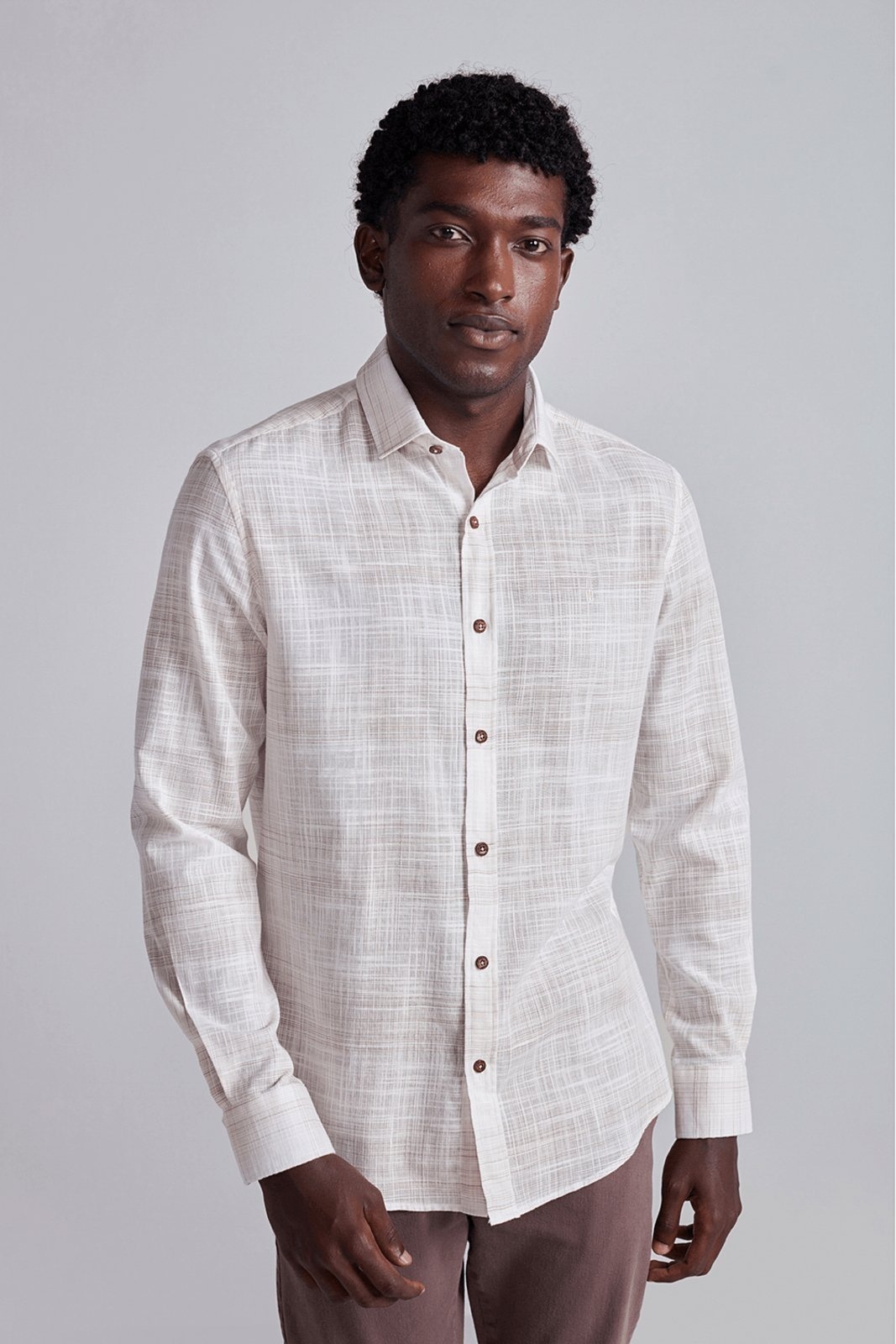 Imagem principal HIGHSTIL Camisa Lisa Slub Slim Fit Areia HIGHSTIL bege