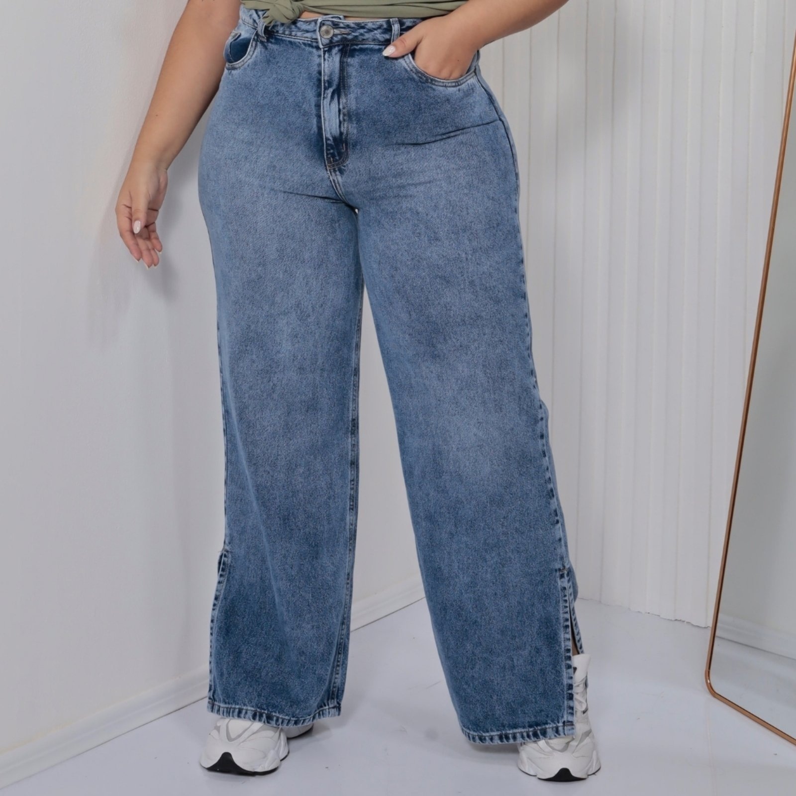 Imagem principal Calça Wide Leg Jeans Plus Size com Abertura Lateral Feminina Revanche Iguaracy Revanche unico