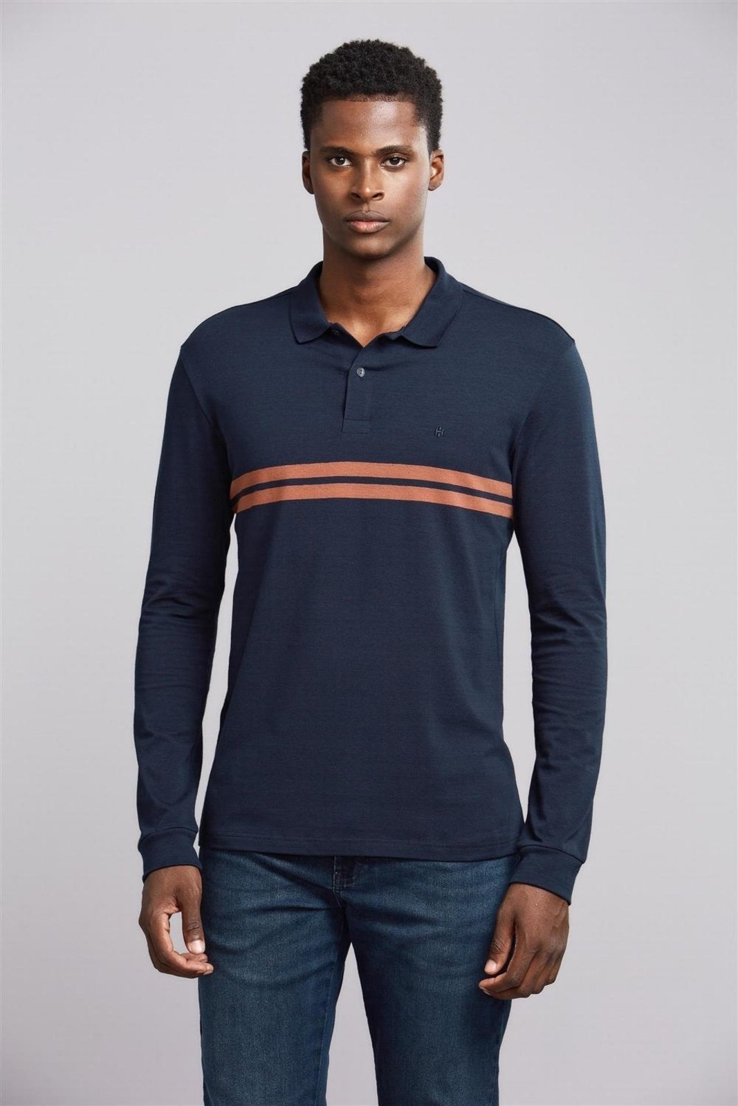 Imagem principal HIGHSTIL Polo Manga Longa Malha Slim Fit Marrom Avelã HIGHSTIL azul marinho