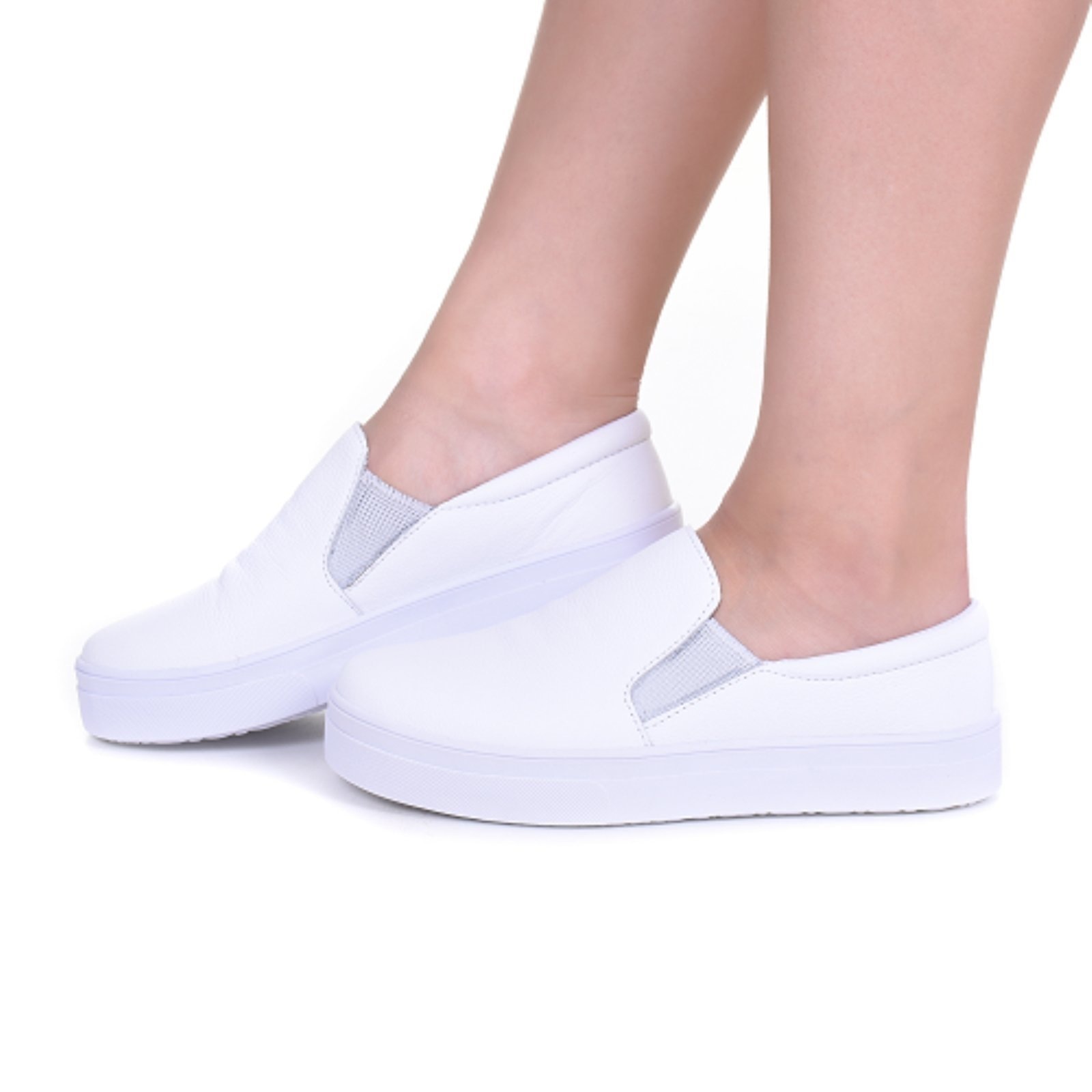 Imagem principal Tênis Slip On Feminino de Couro Para Área da Saúde ROMEU E JULIETA SHOES branco