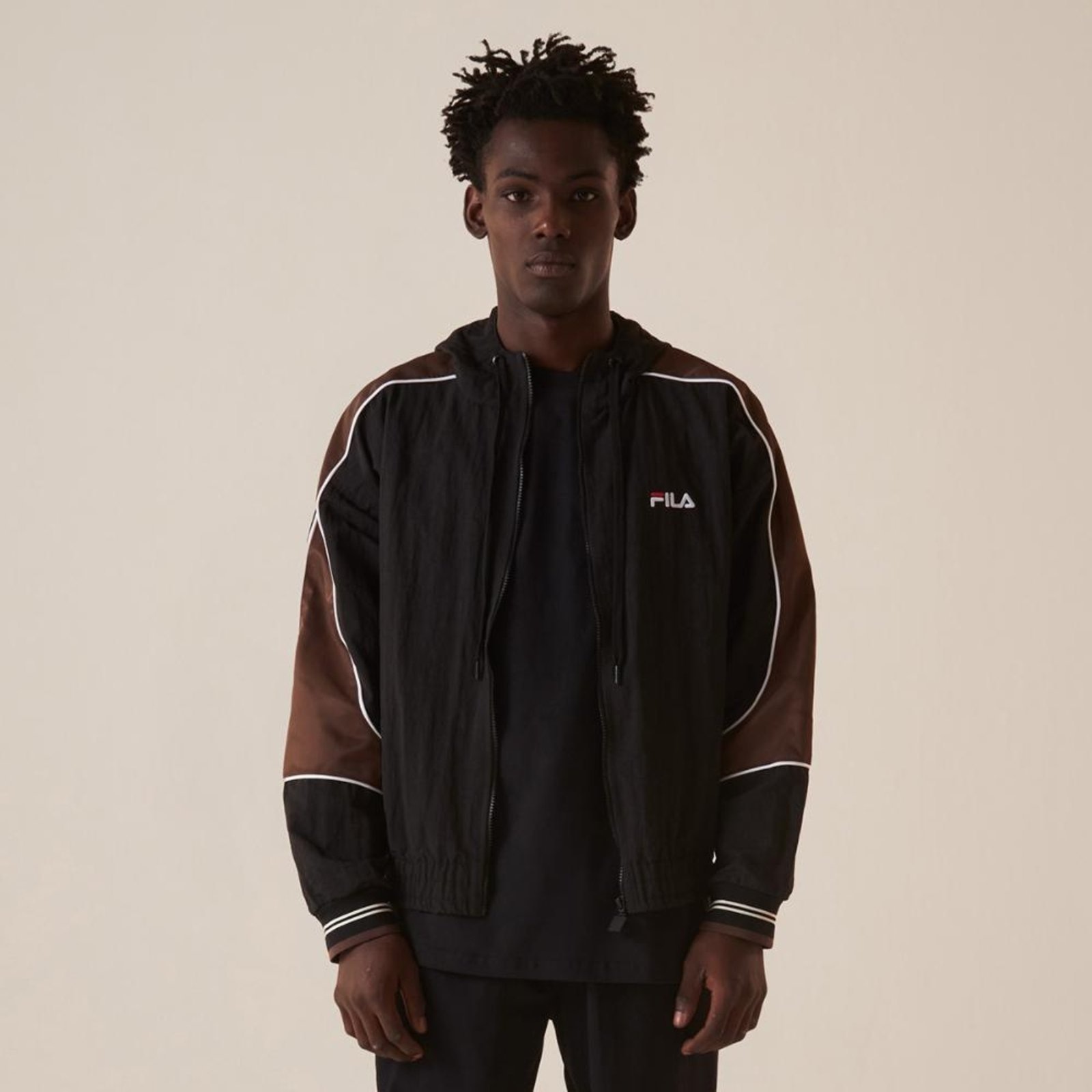 Imagem principal Jaqueta Fila Uc Basketball Masculina Fila incolor