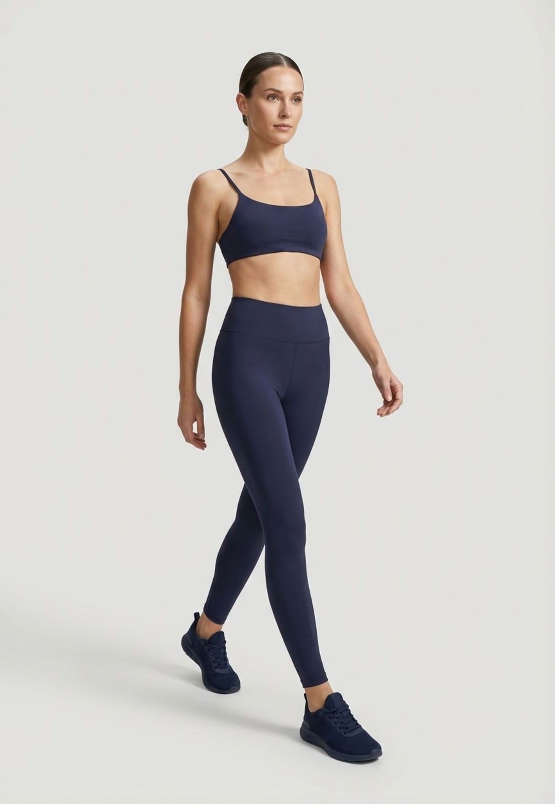 Imagem principal Conjunto Feminino Colcci Sport Top e Calça Colcci Sport azul marinho