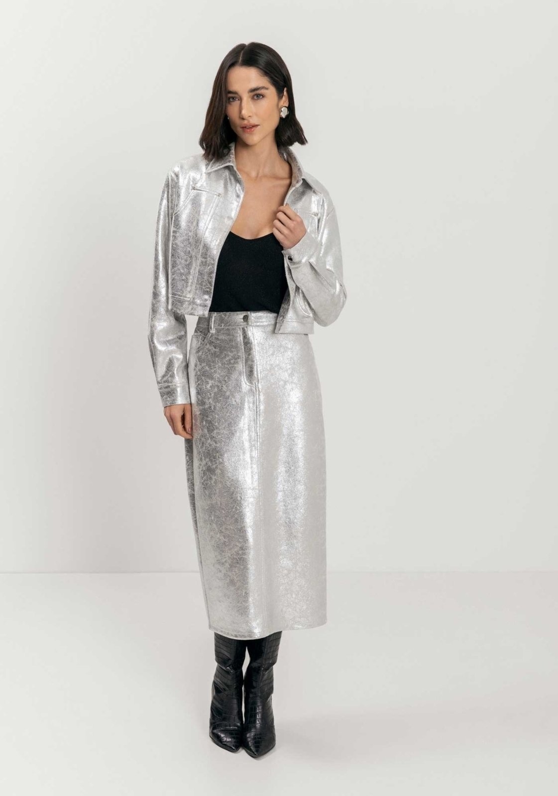 Imagem principal Saia Chá Com Cintura Média Em Suede Metalizado Lez a Lez prata