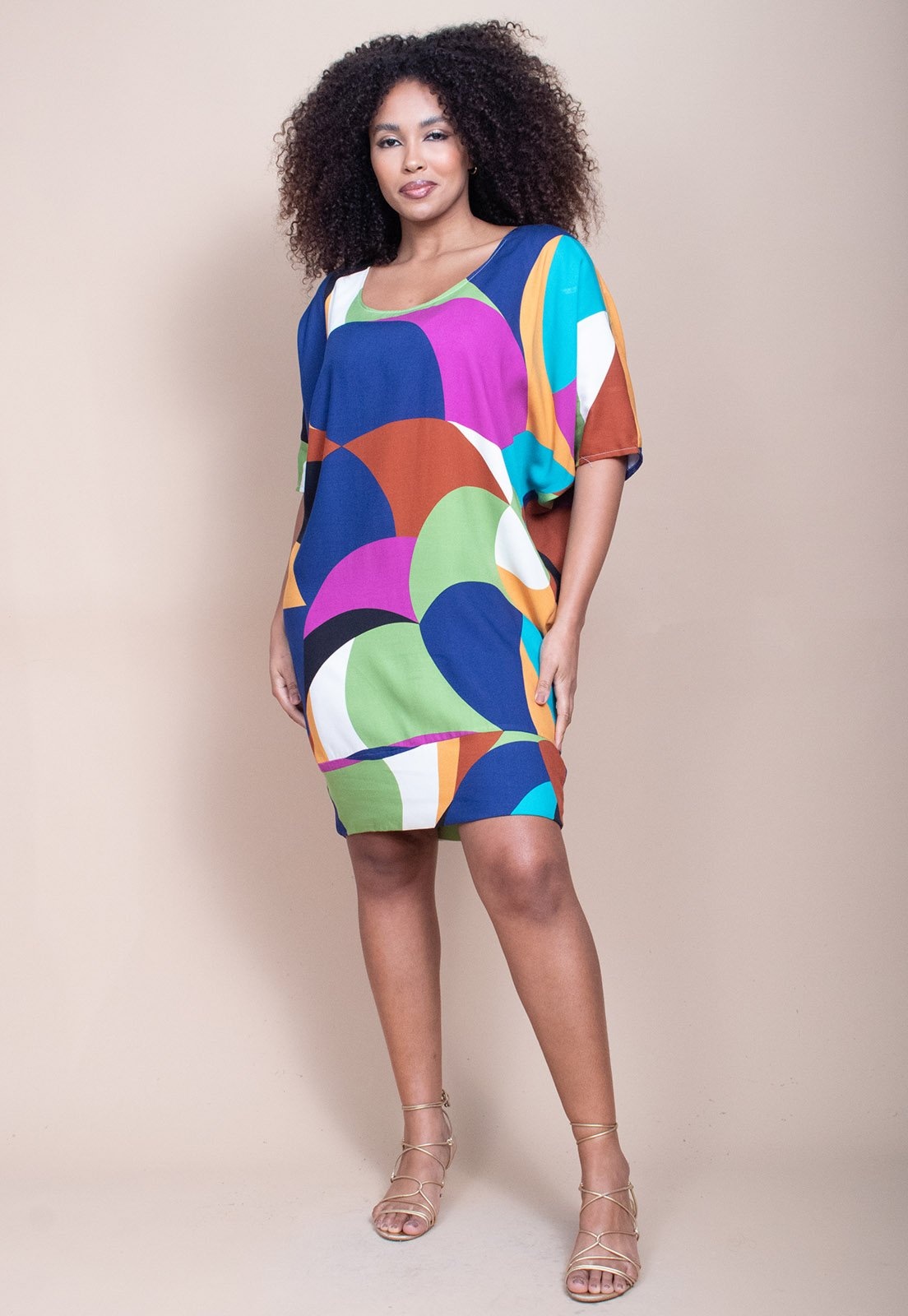 Imagem principal Vestido Cabanafree Curto Morcego Estampa Jardim Cabanafree azul/estampado/laranja/marrom/preto azul