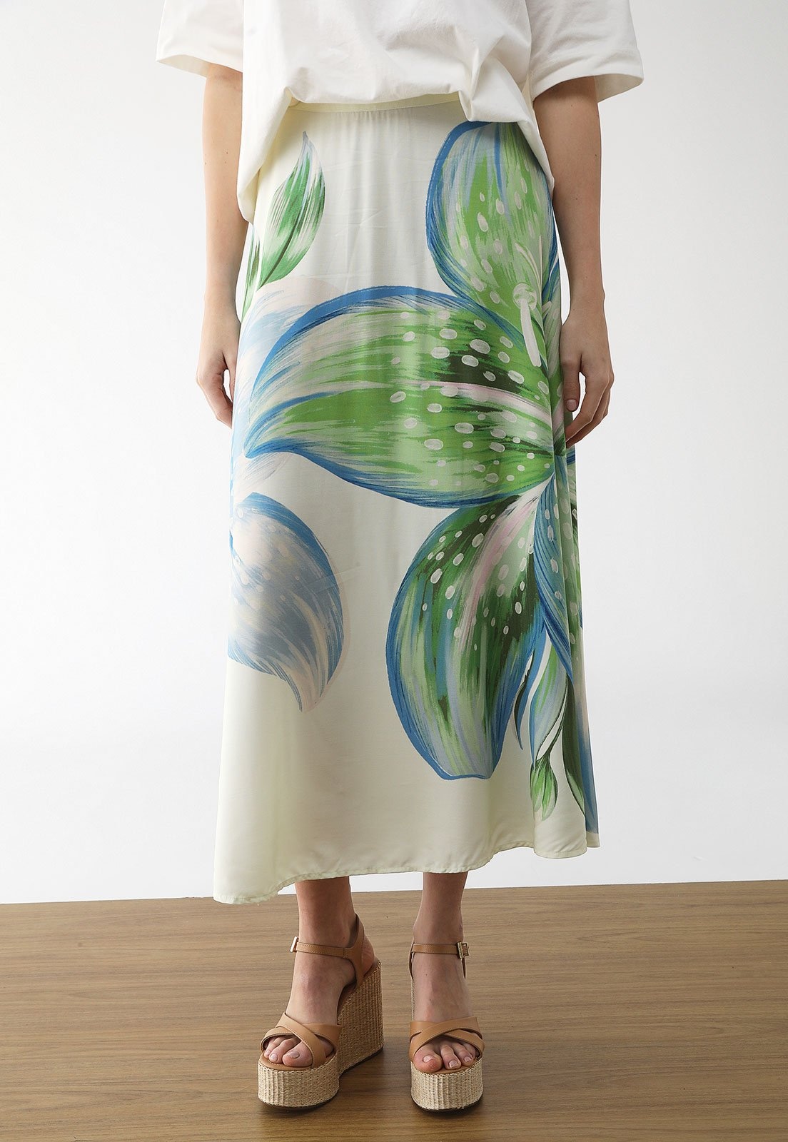 Imagem principal Saia Feminina FARM Estampa Floral Off-White FARM off-white white