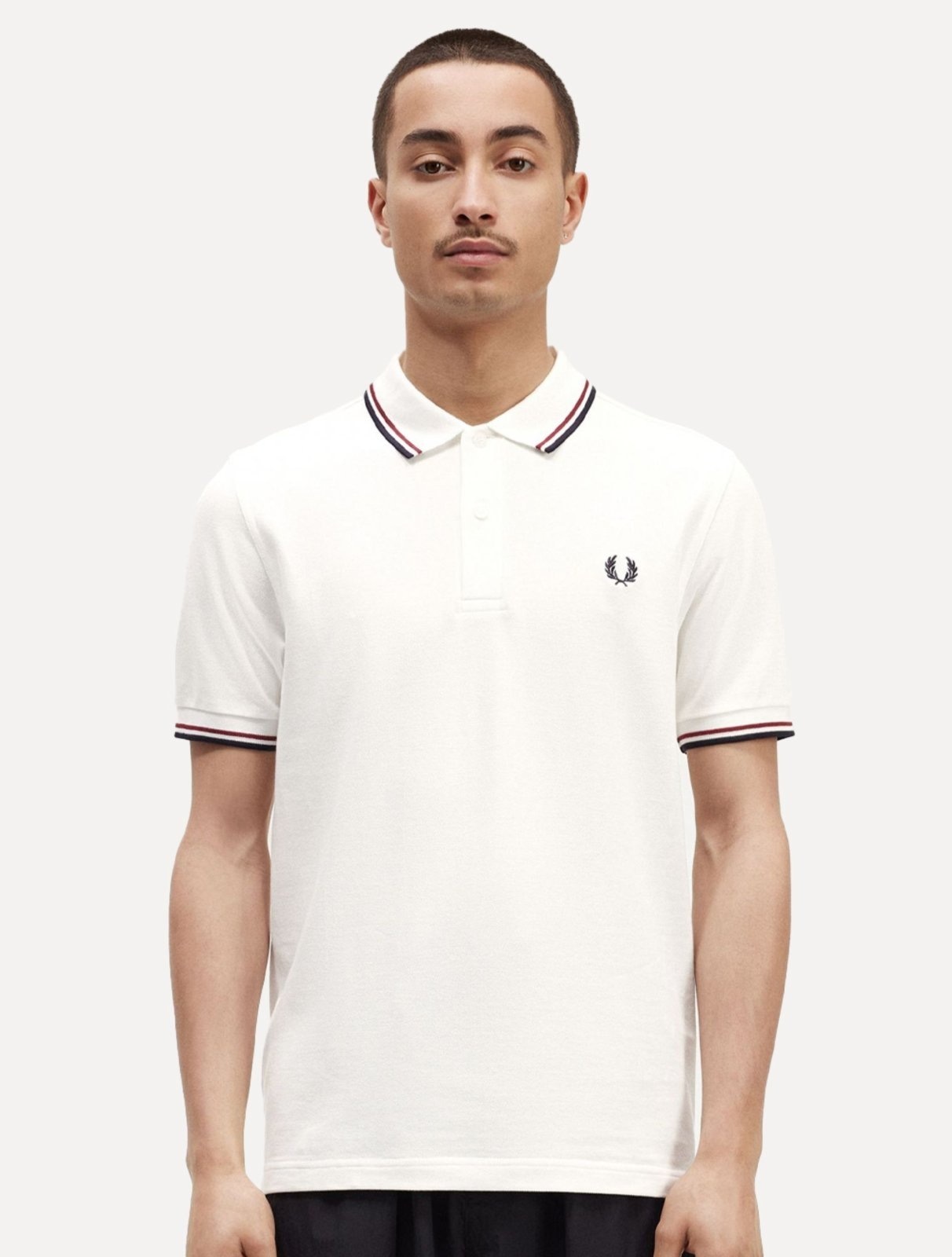 Imagem principal Polo Fred Perry Masculina Piquet Regular Red Navy Twin Tipped Off-White Fred Perry off-white red