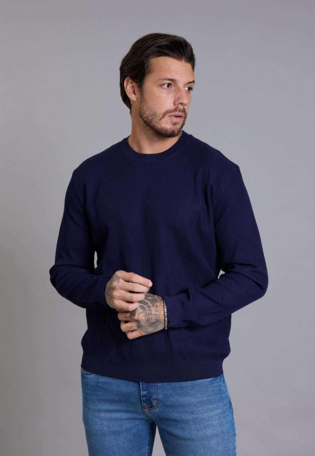 Imagem principal Suéter em Tricô Canelado Masculino Manga Longa na Cor Marinho Dialogo Dialogo Jeans azul/azul marinho azul