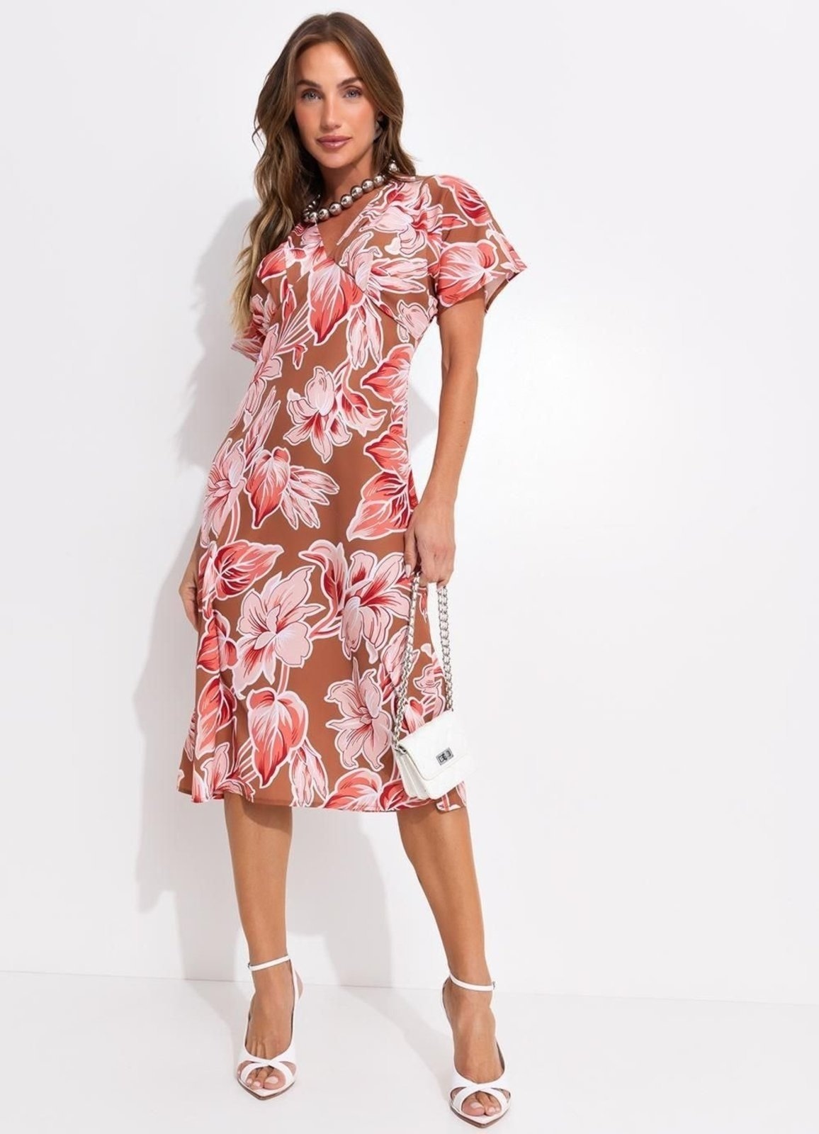 Imagem principal Vestido Crepe Plano Floral Grande Quintess marrom