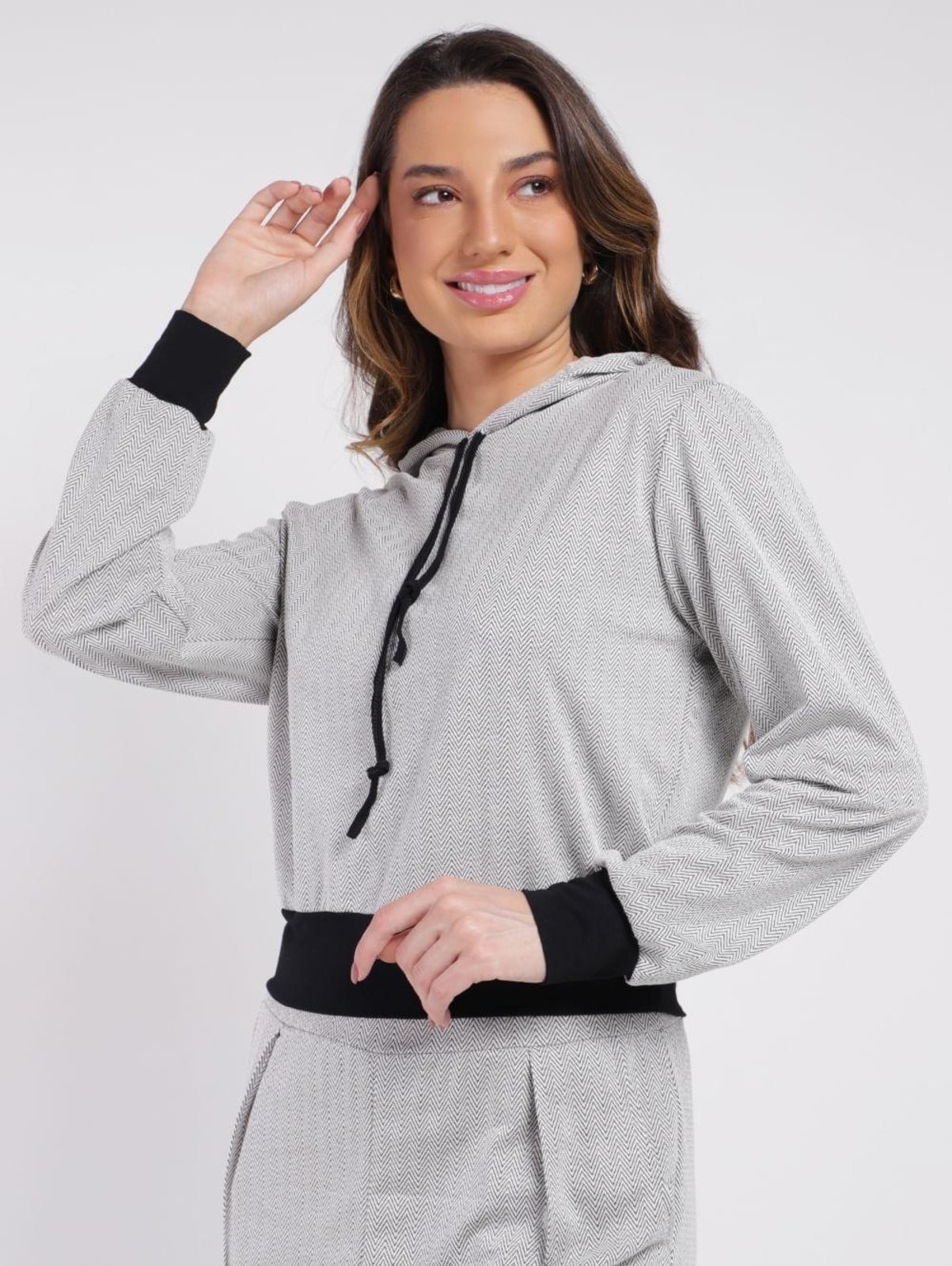 Imagem principal Blusa com Capuz Autentique Feminina Autentique cinza
