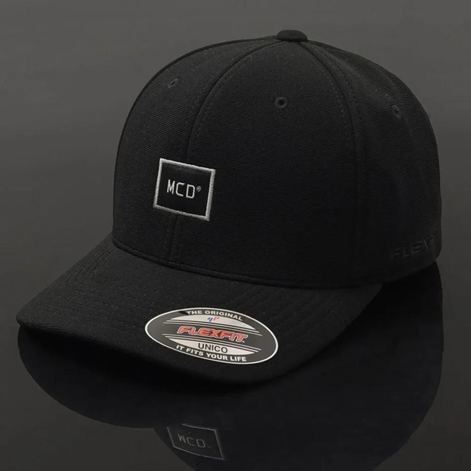 Imagem principal Boné MCD Aba Curva Flexfit MCD SM26 MCD preto