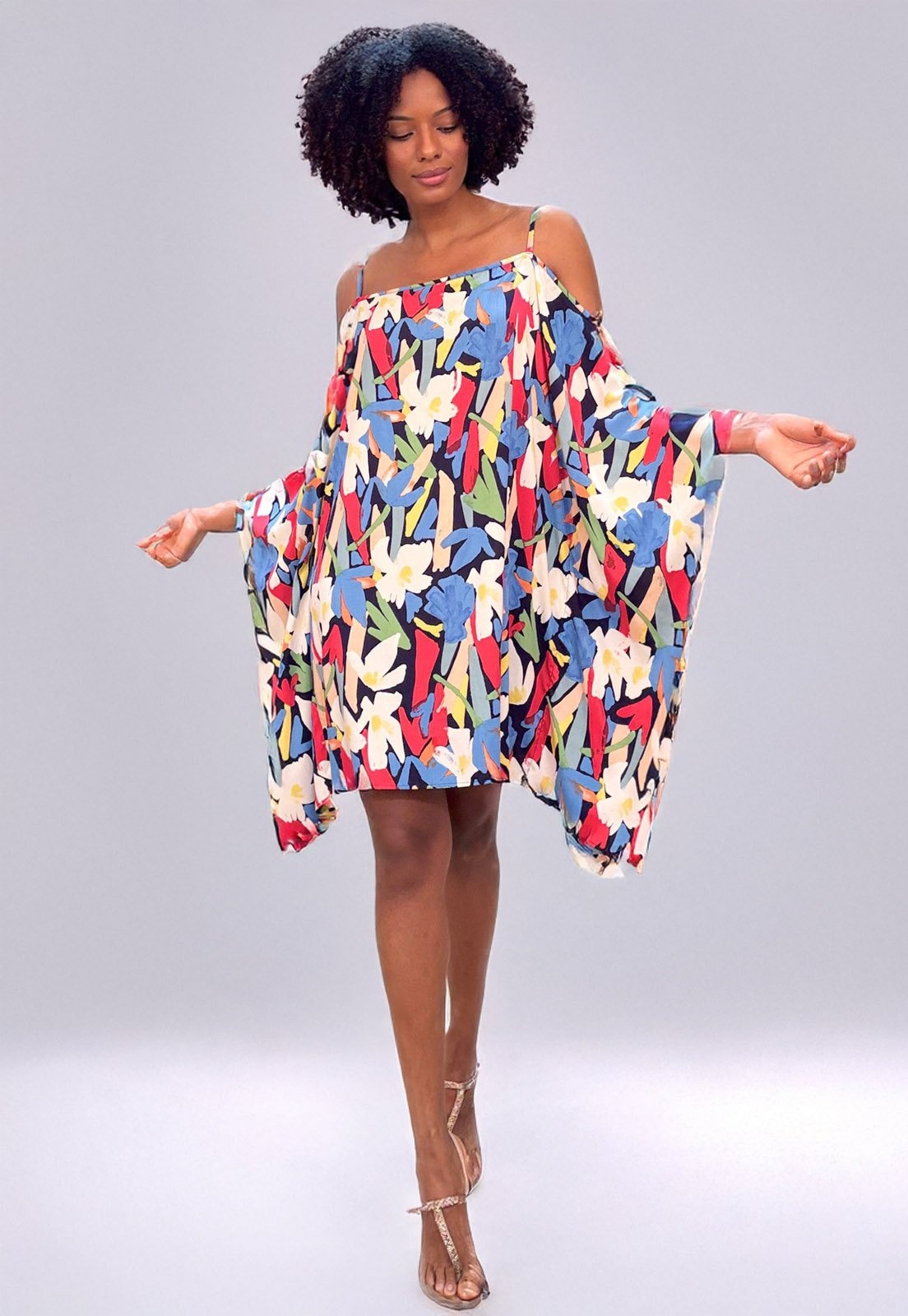 Imagem principal Vestido Kaftan Garaguá Canário Estampa Floresce Amazonia Vital azul/branco/estampado/vermelho