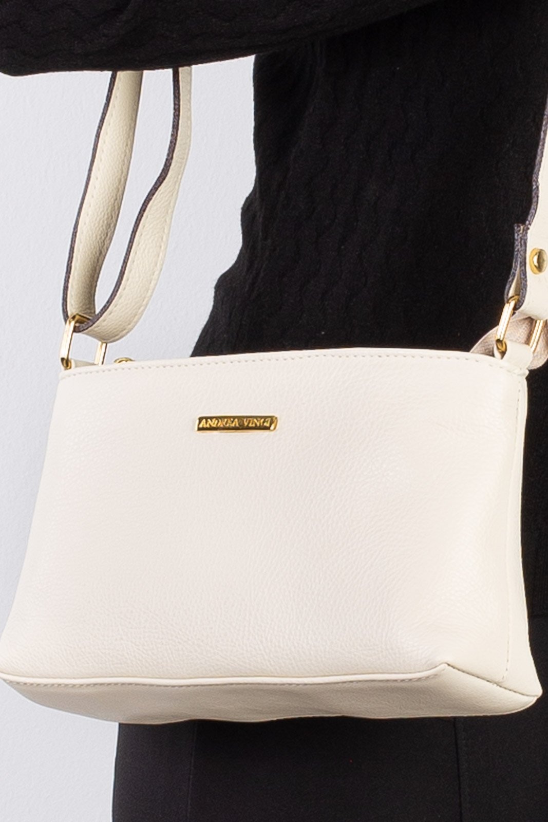 Imagem principal Bolsa pequena transversal de couro liso Iris - Marfim Andrea Vinci azul