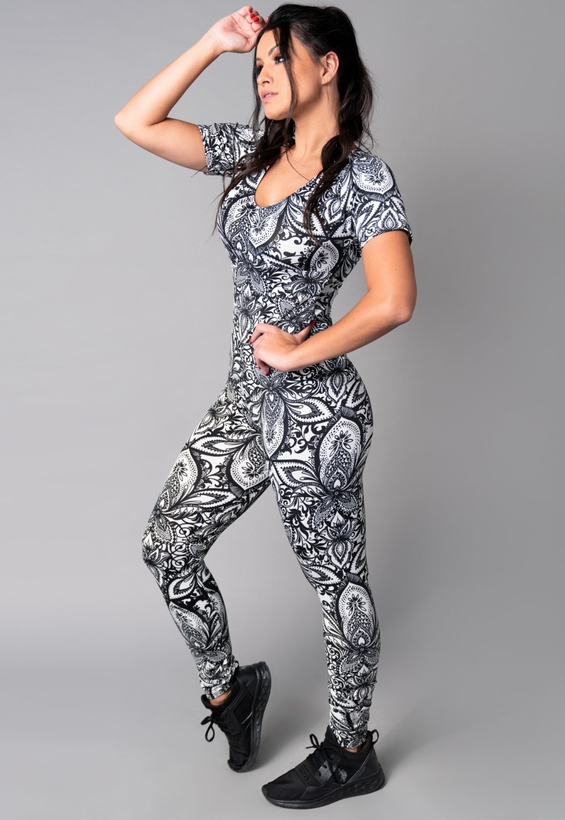 Imagem principal Macacão Longo MVB Modas Manga Curta Fitness Suplex Liso Mandala Mvb Modas branco/estampado/multicolorido/preto