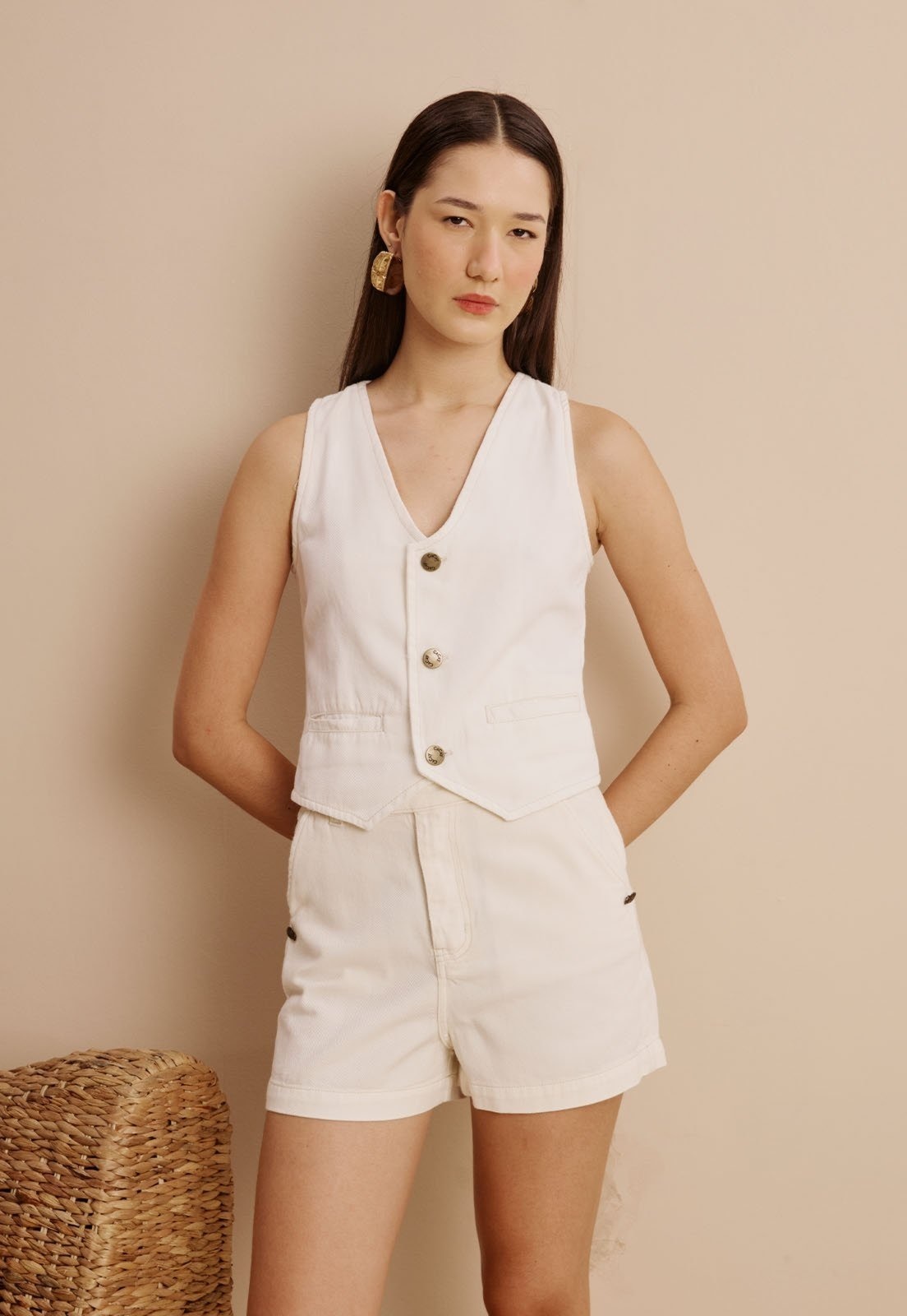 Imagem principal Short Sarja Alfaiataria Detalhe Concha CaCay off-white