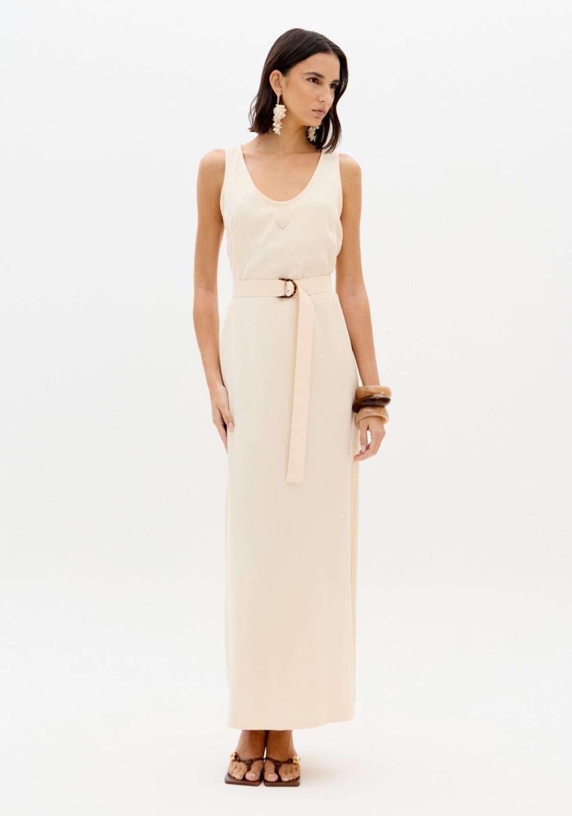 Imagem principal Vestido Super Midi Decote U Com Faixa Lança Perfume bege