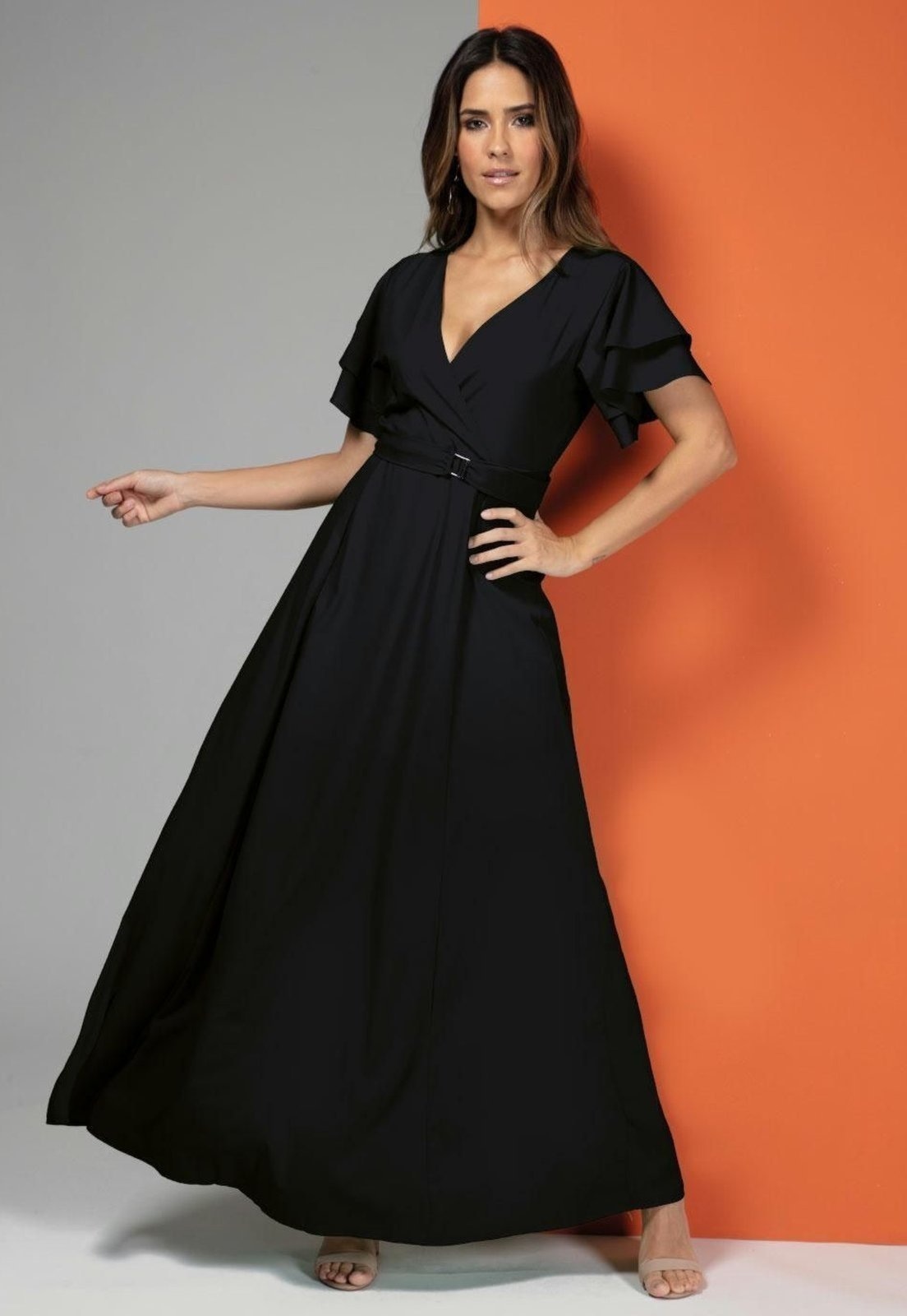 Imagem principal Vestido Longo Com Cinto Quintess preto