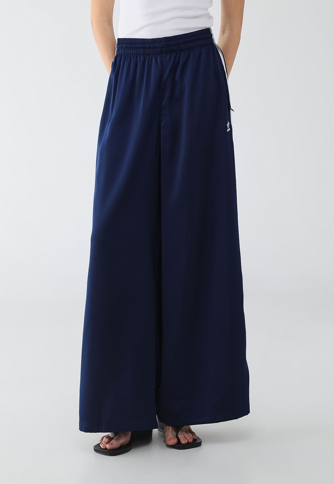 Imagem principal Calça Feminina adidas Originals Satin WL adidas Originals azul marinho